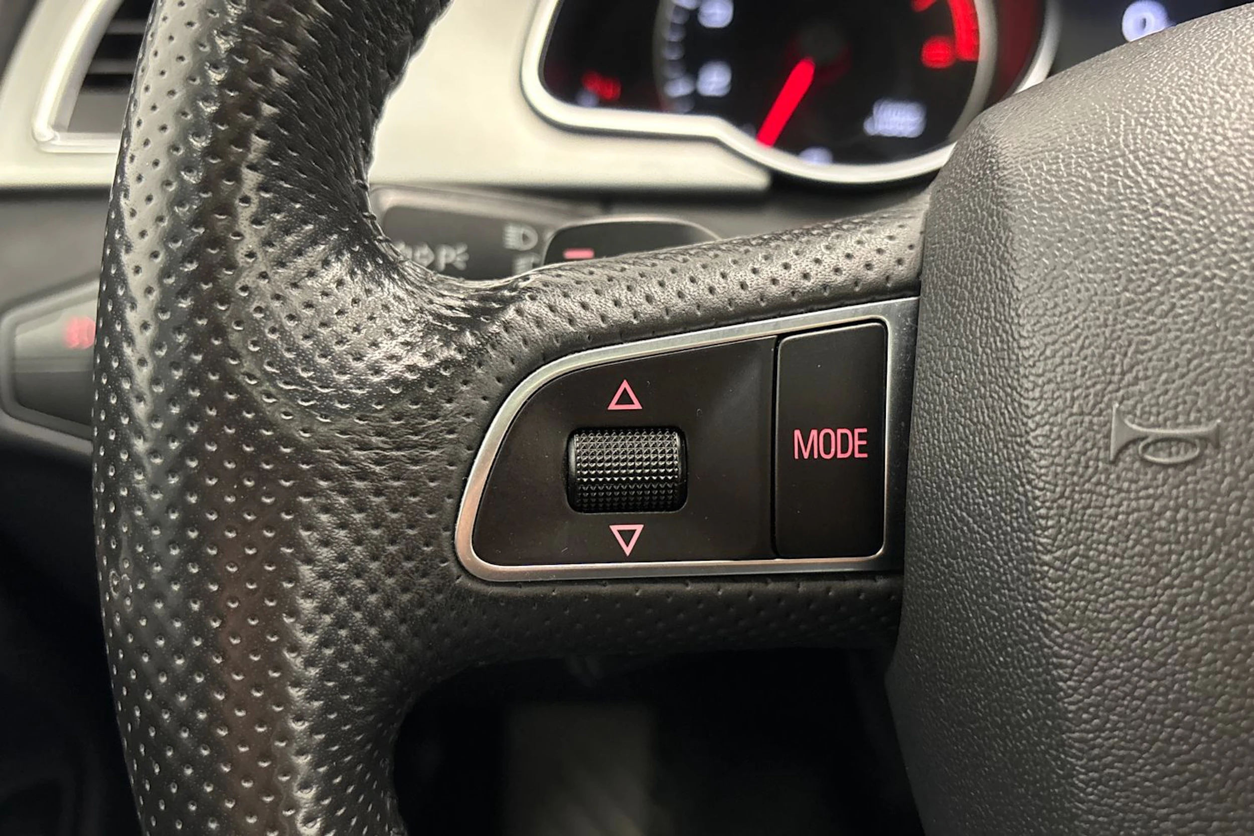 musta Audi A5 2012 kuva 15.