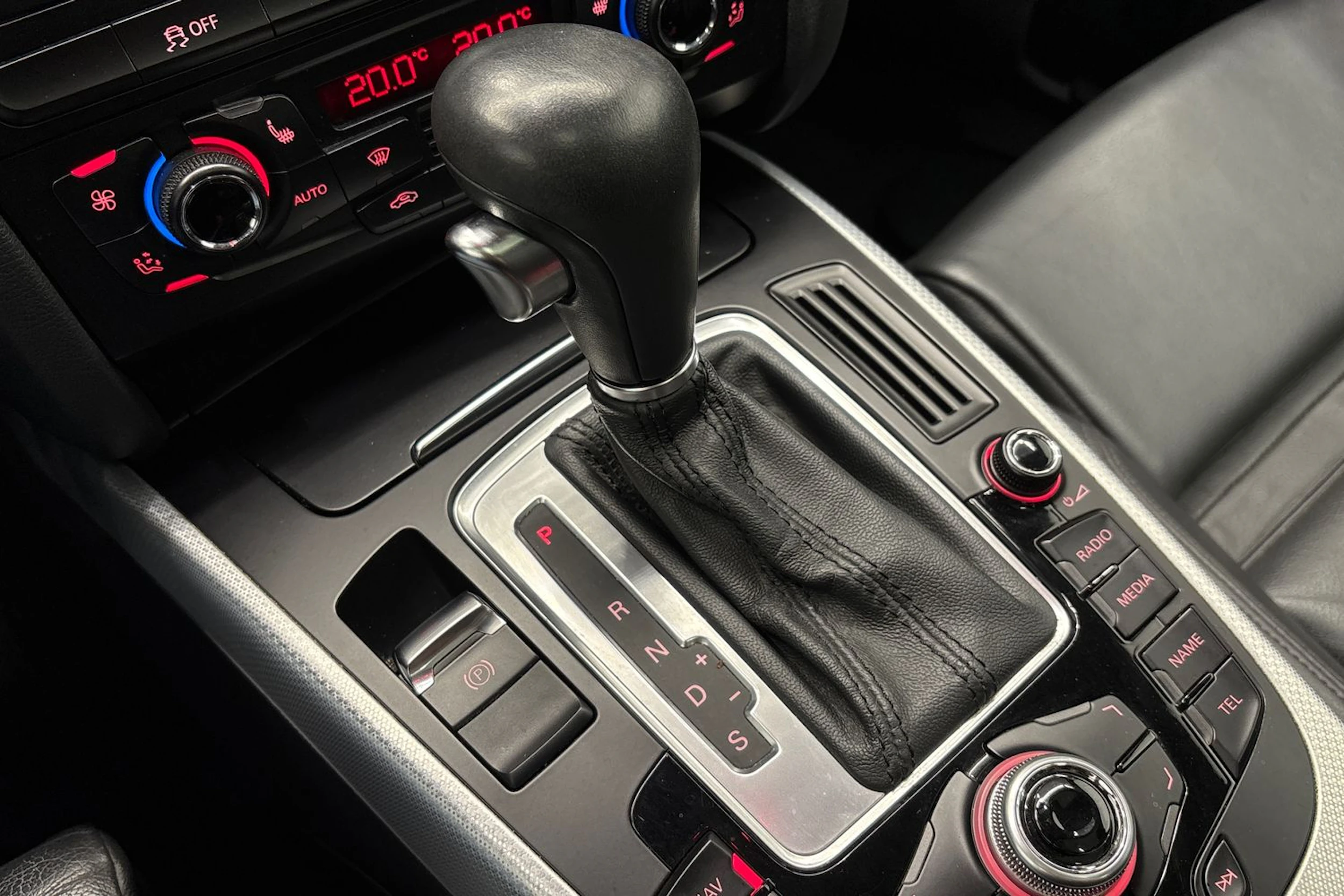 musta Audi A5 2012 kuva 20.