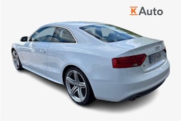 valkoinen Audi A5 2012 kuva 2.