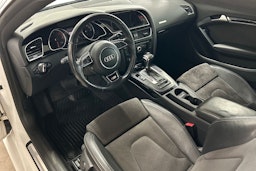 valkoinen Audi A5 2012 kuva 7.