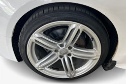 valkoinen Audi A5 2012 kuva 11.