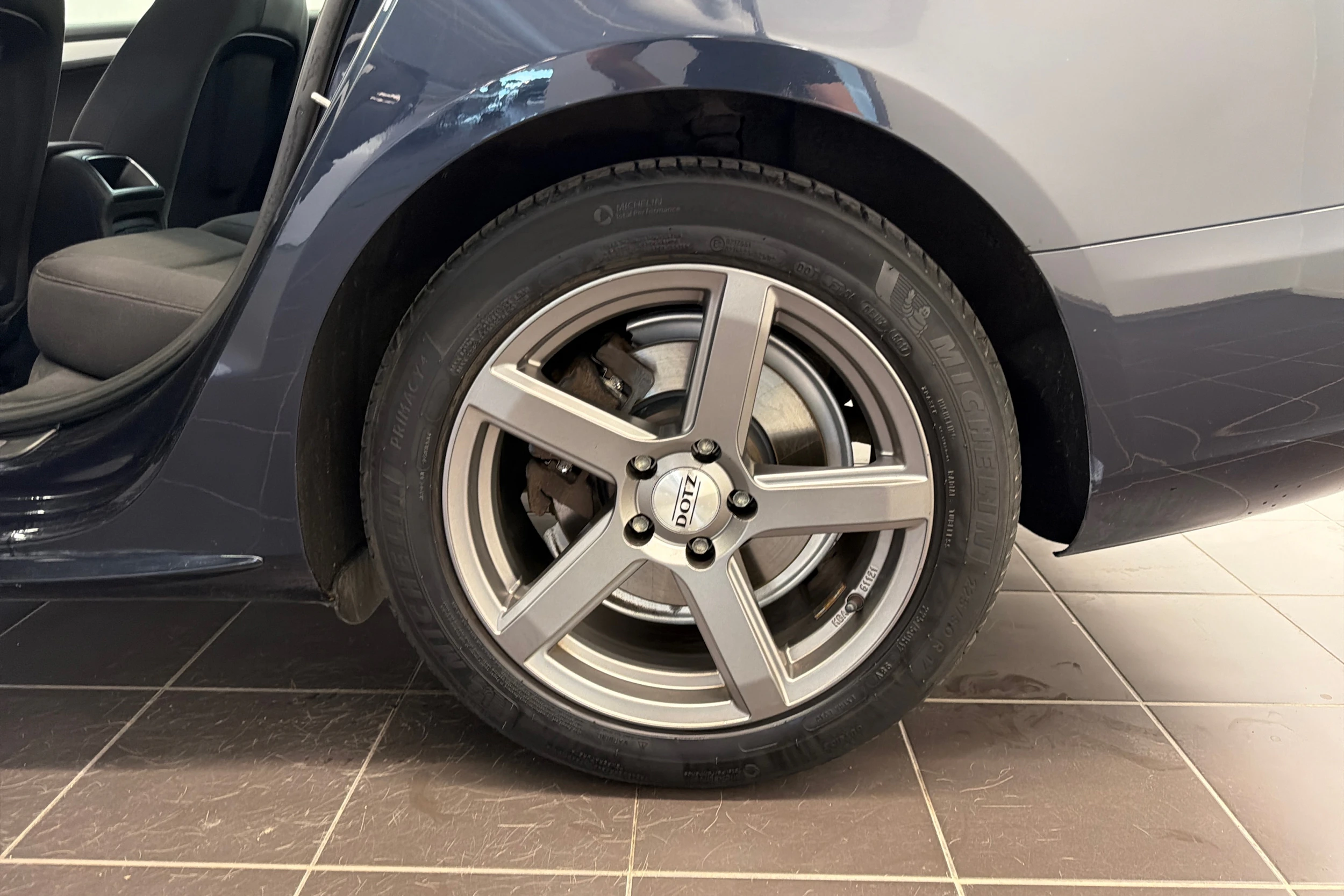 Sininen Audi A5 2012 kuva 13.