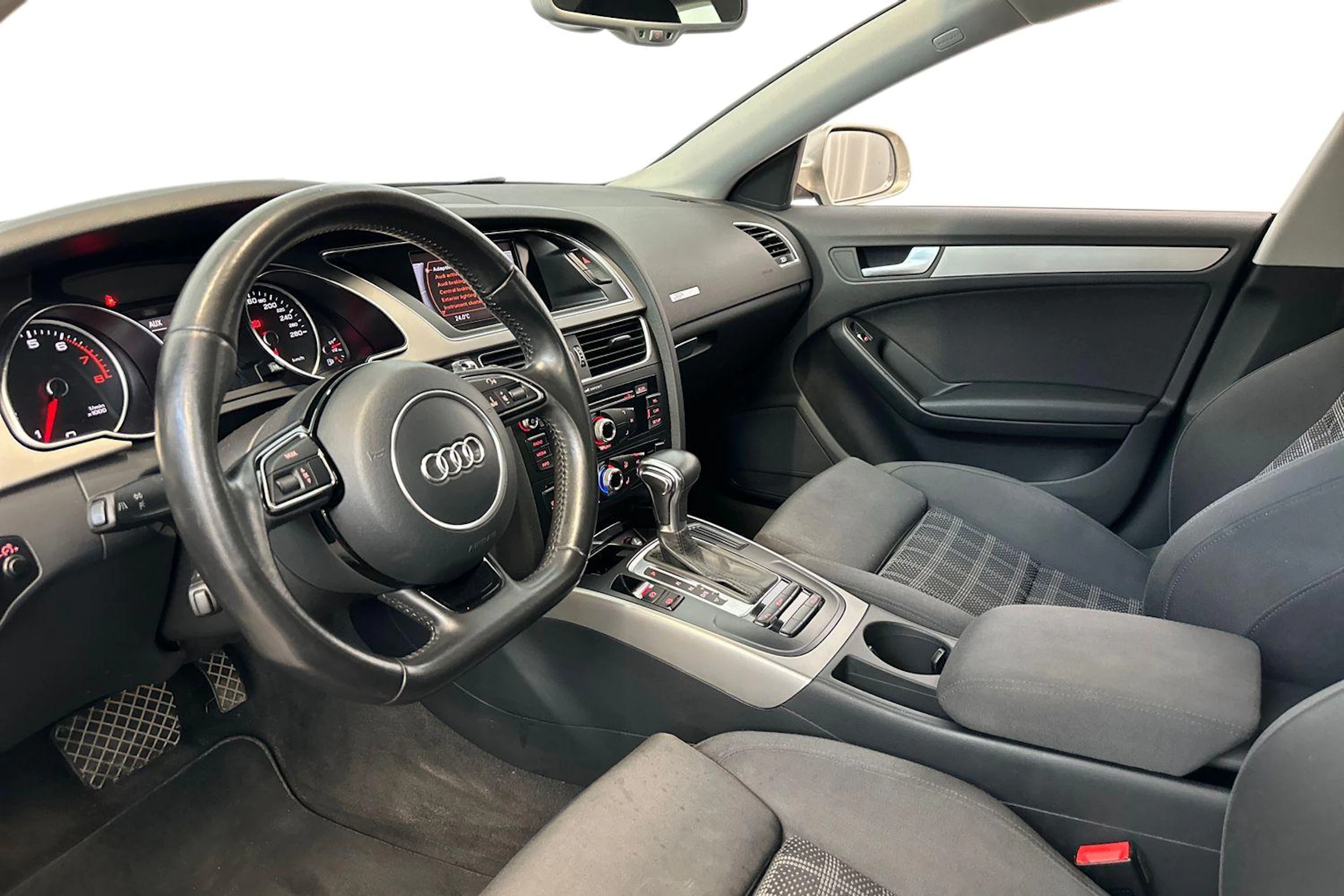 hopea Audi A5 2012 kuva 6.