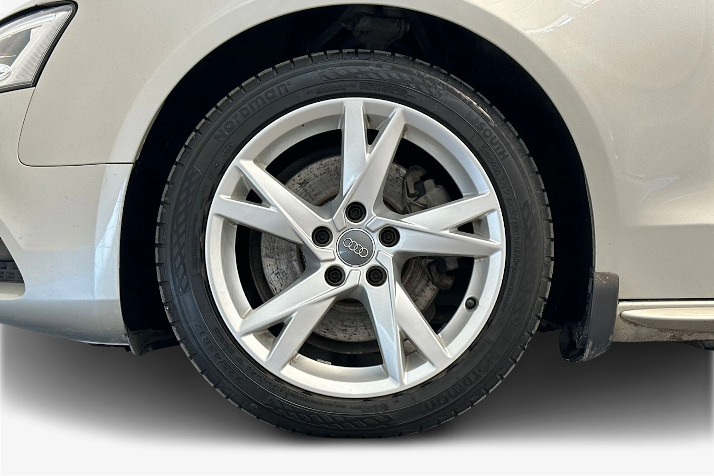 hopea Audi A5 2012 kuva 9.
