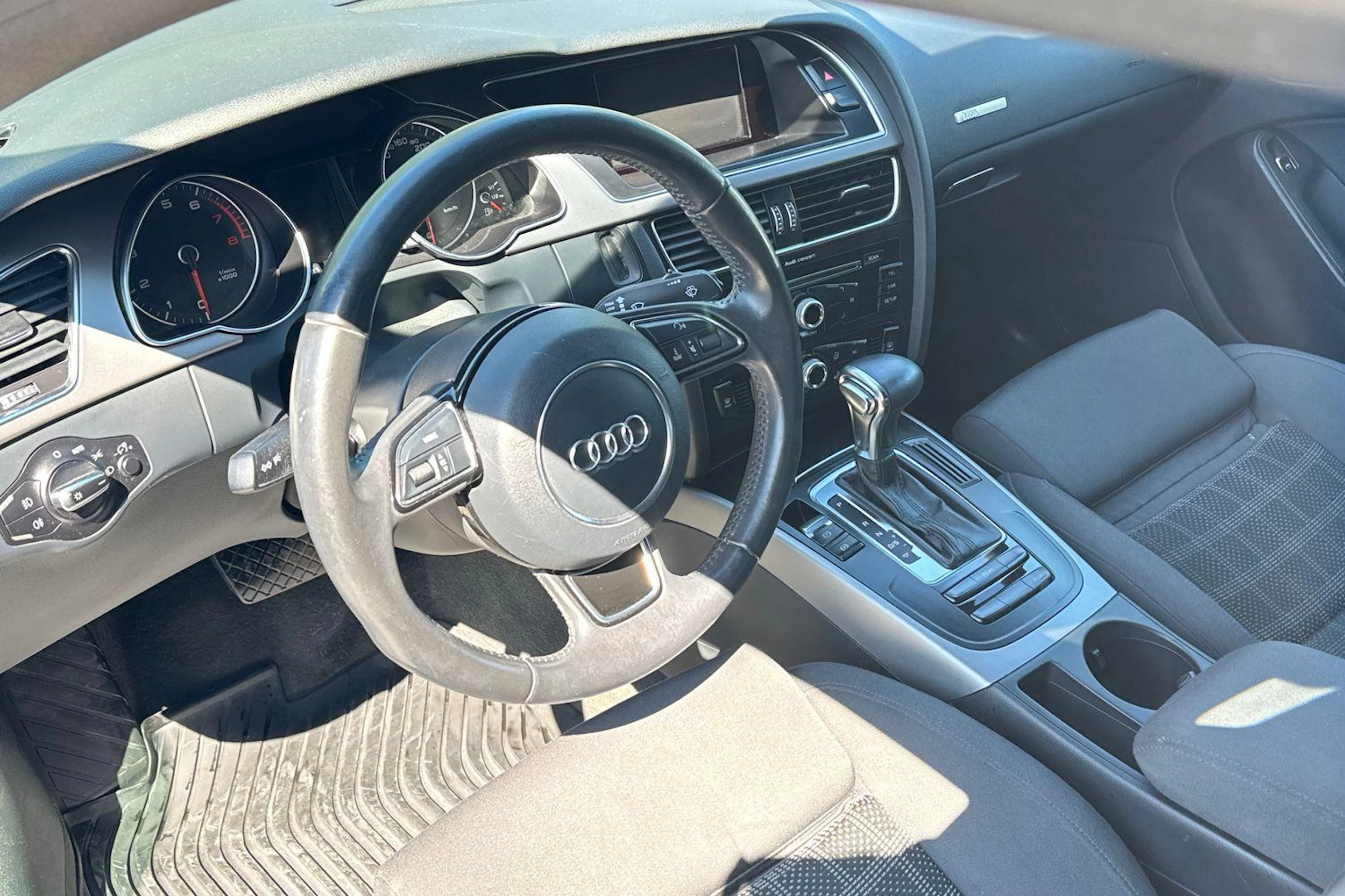 musta Audi A5 2012 kuva 3.