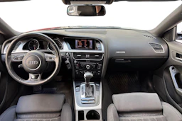 musta Audi A5 2012 kuva 9.