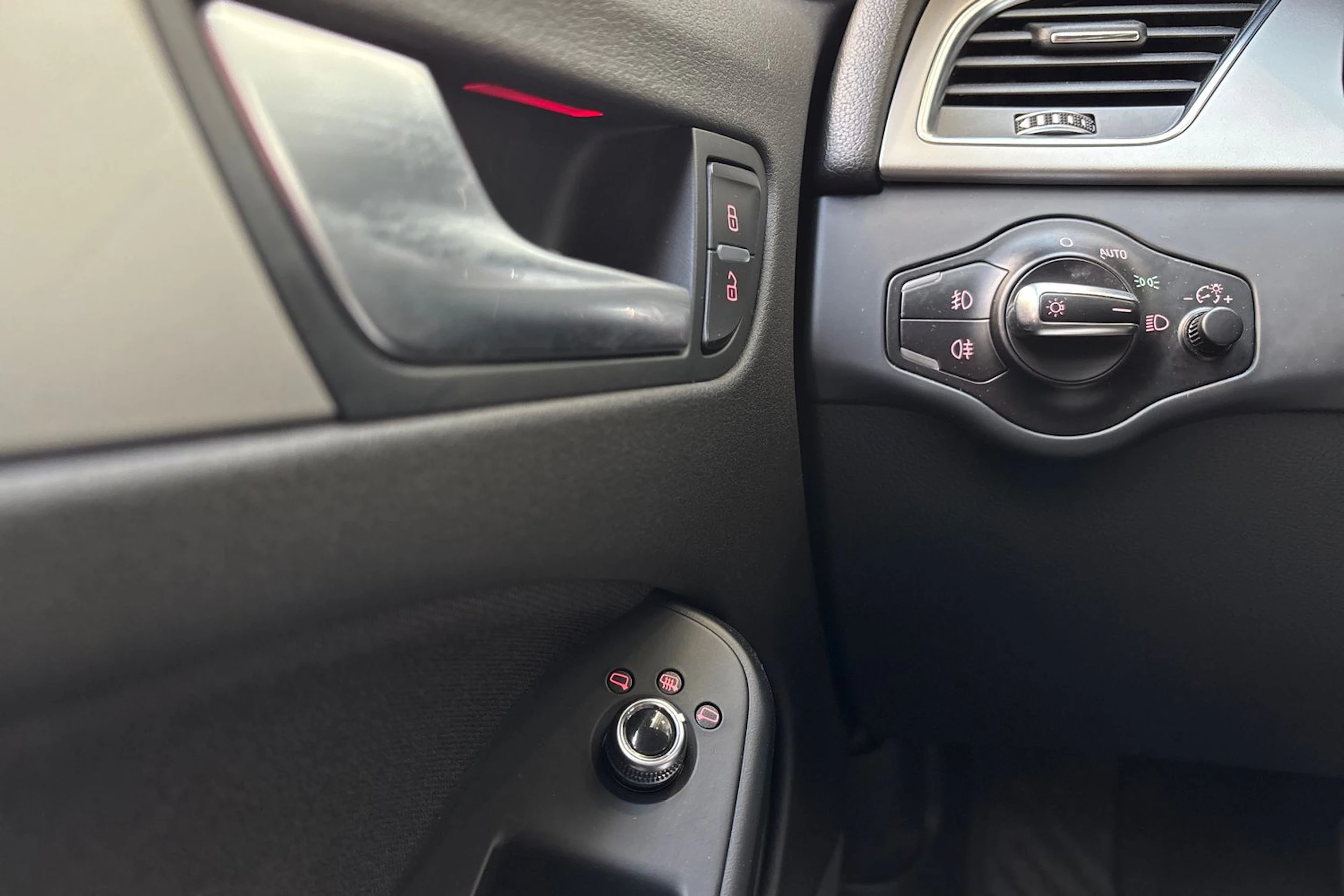 musta Audi A5 2012 kuva 18.