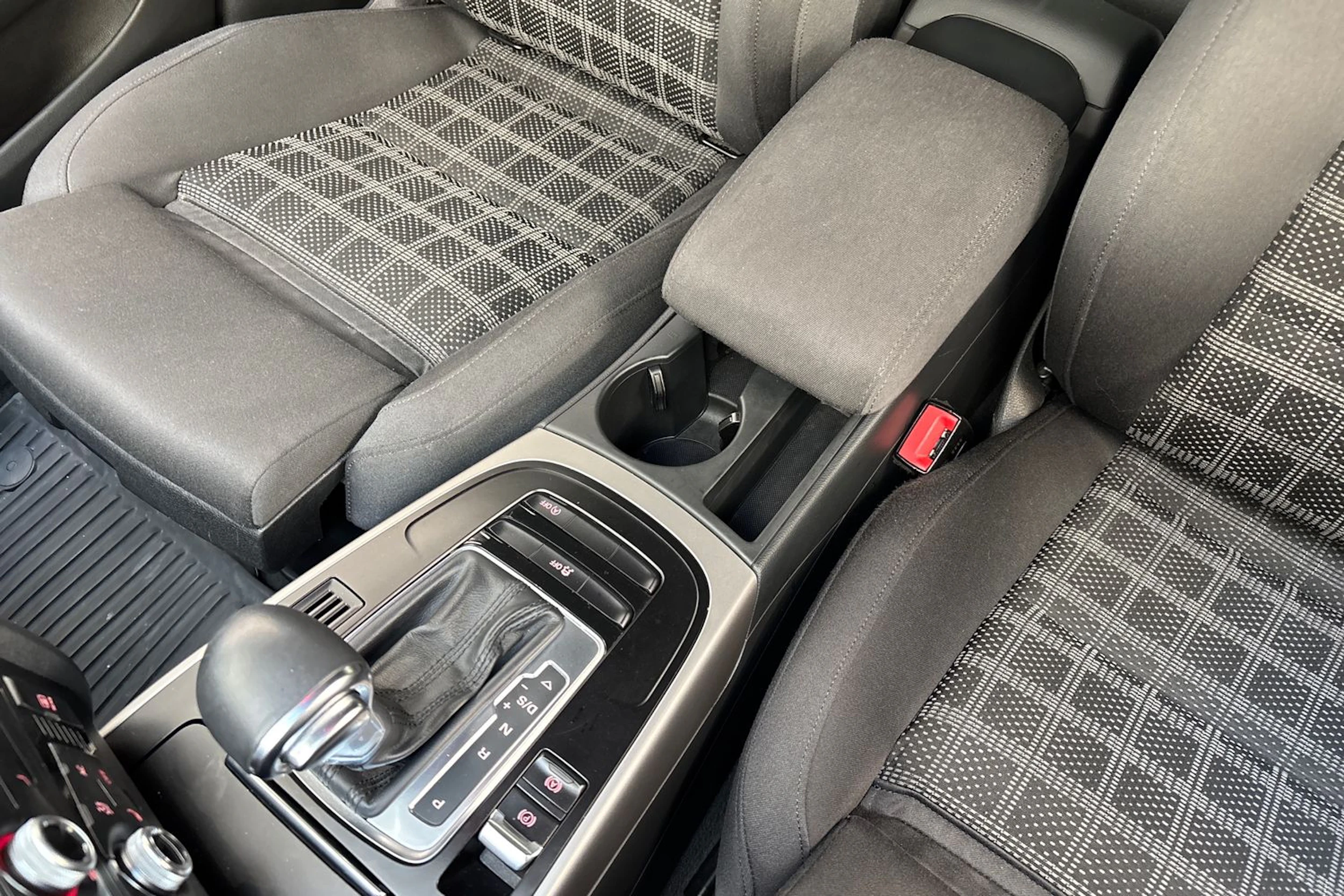 musta Audi A5 2012 kuva 23.