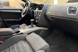 musta Audi A5 2012 kuva 24.