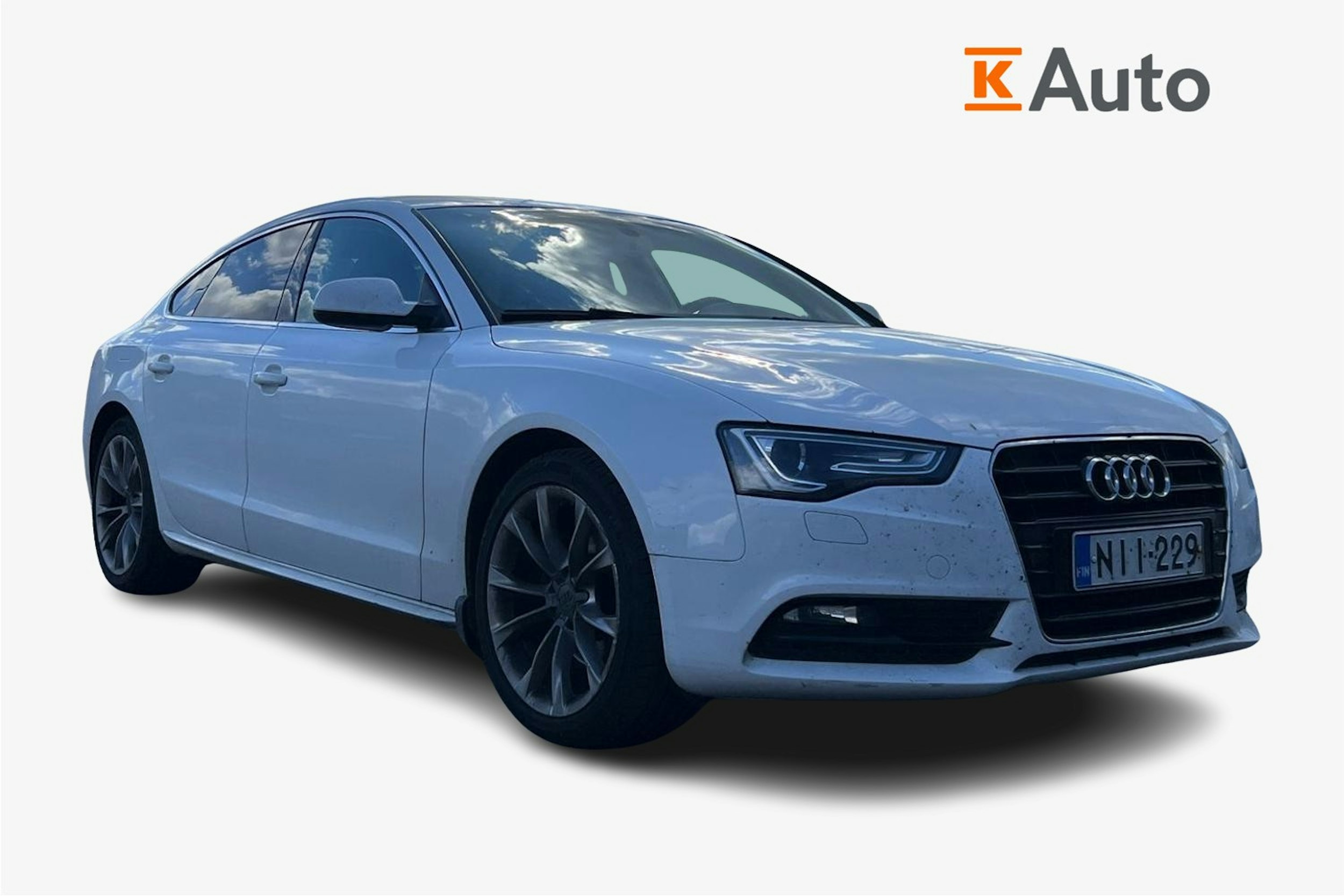 valkoinen Audi A5 2012 kuva 1.