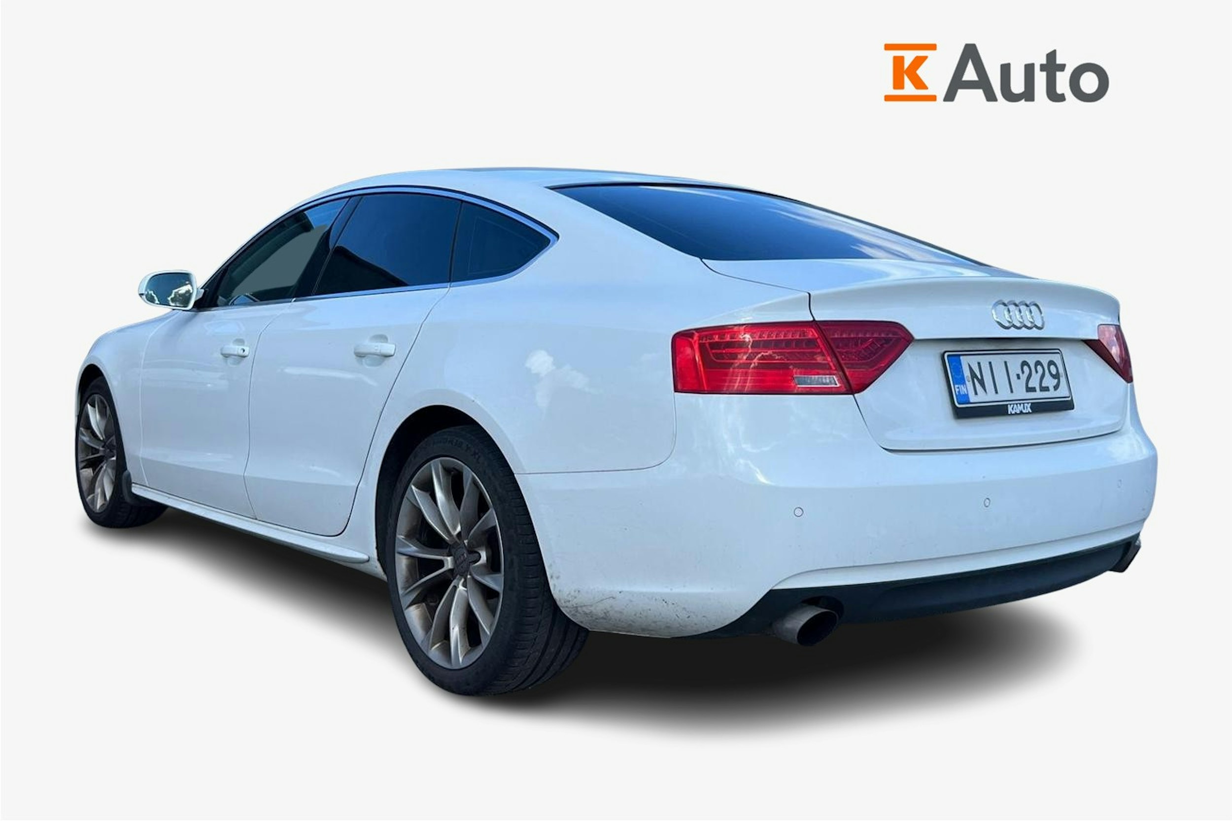valkoinen Audi A5 2012 kuva 2.