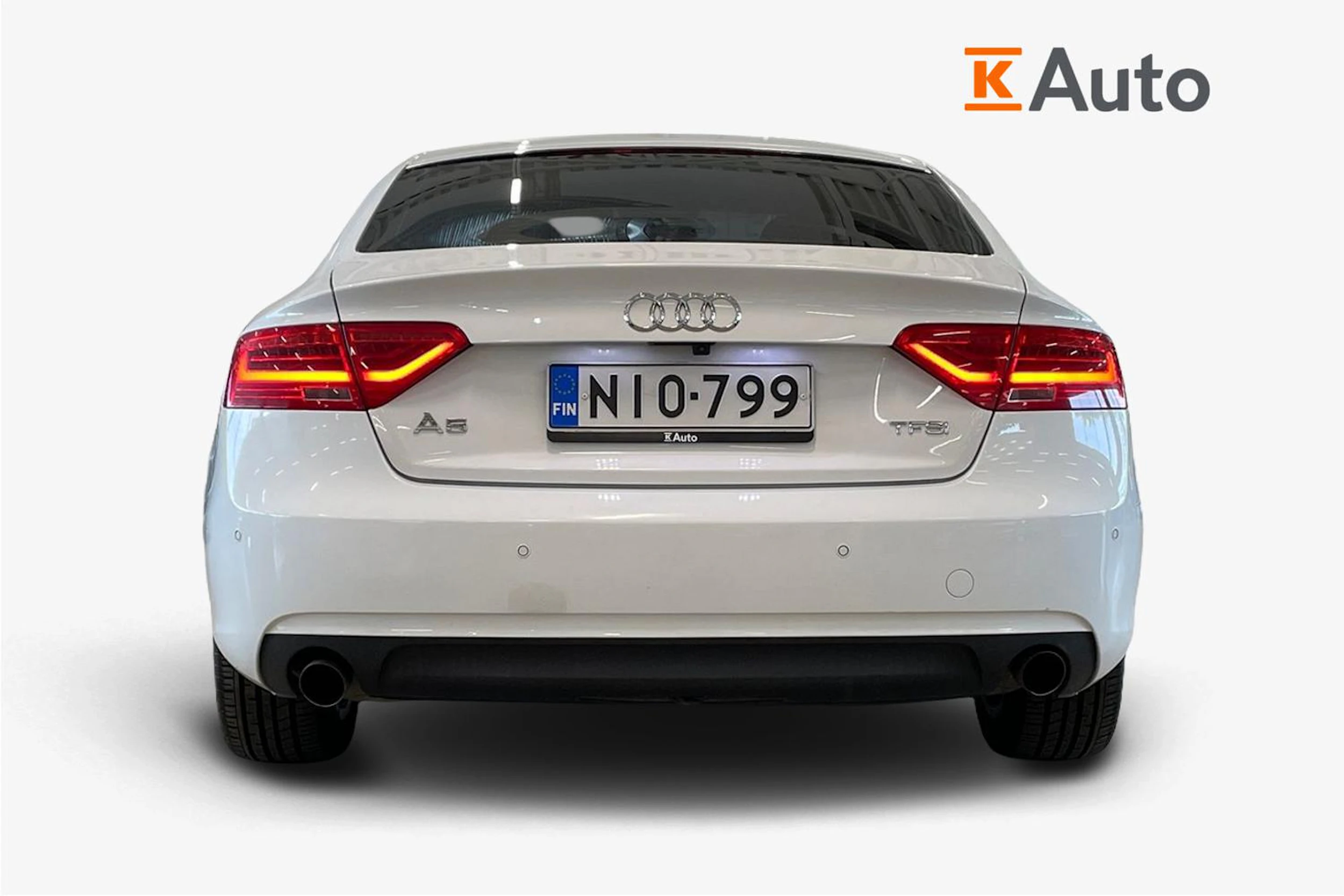 valkoinen Audi A5 2012 kuva 3.