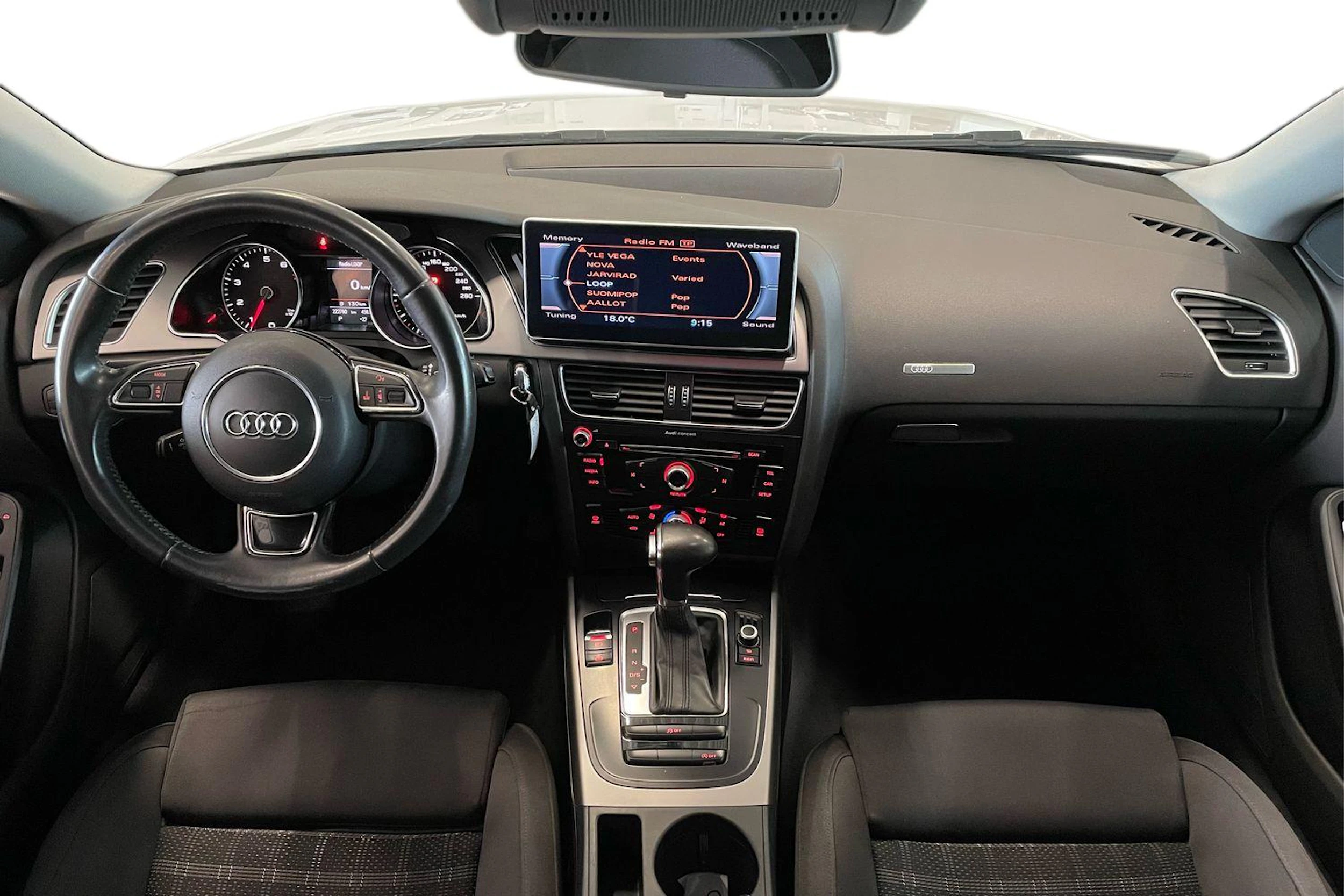 valkoinen Audi A5 2012 kuva 7.