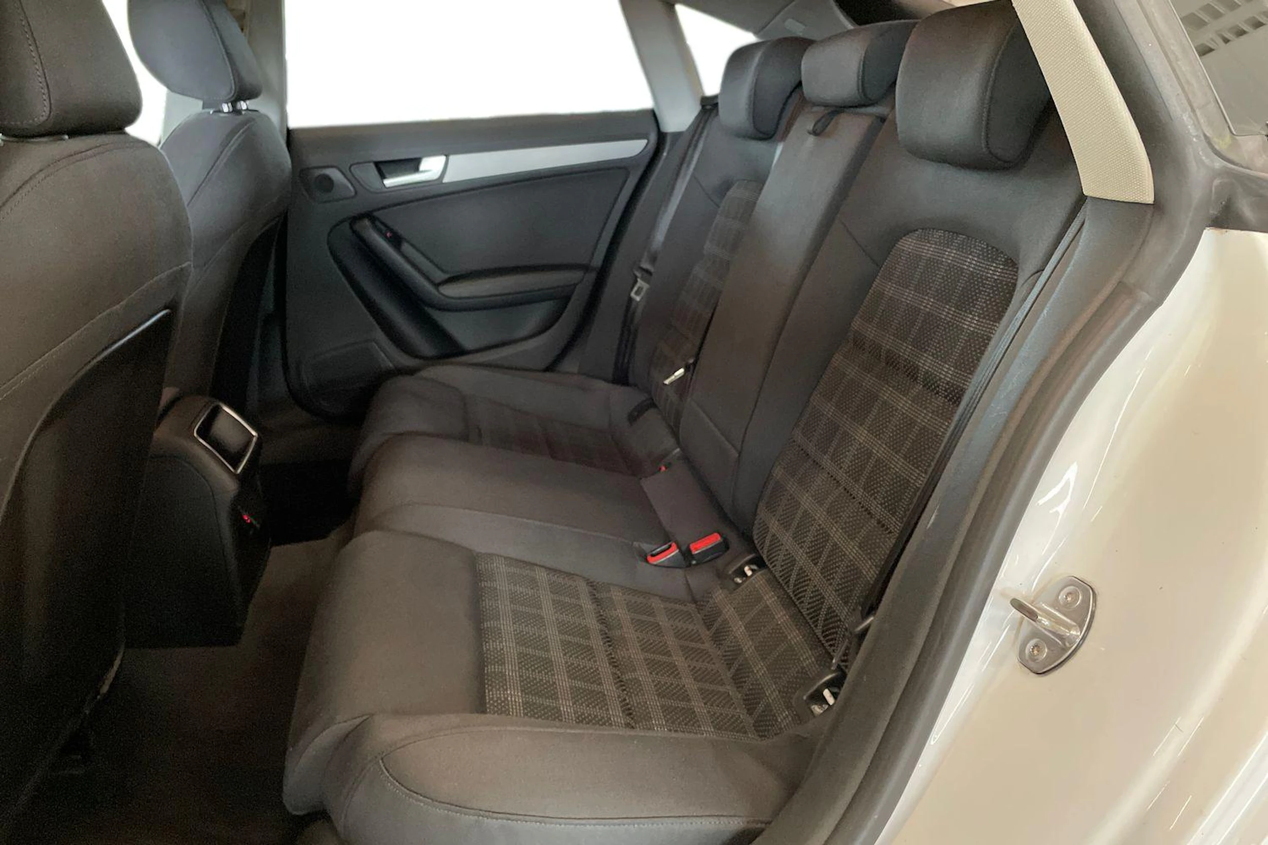 valkoinen Audi A5 2012 kuva 8.