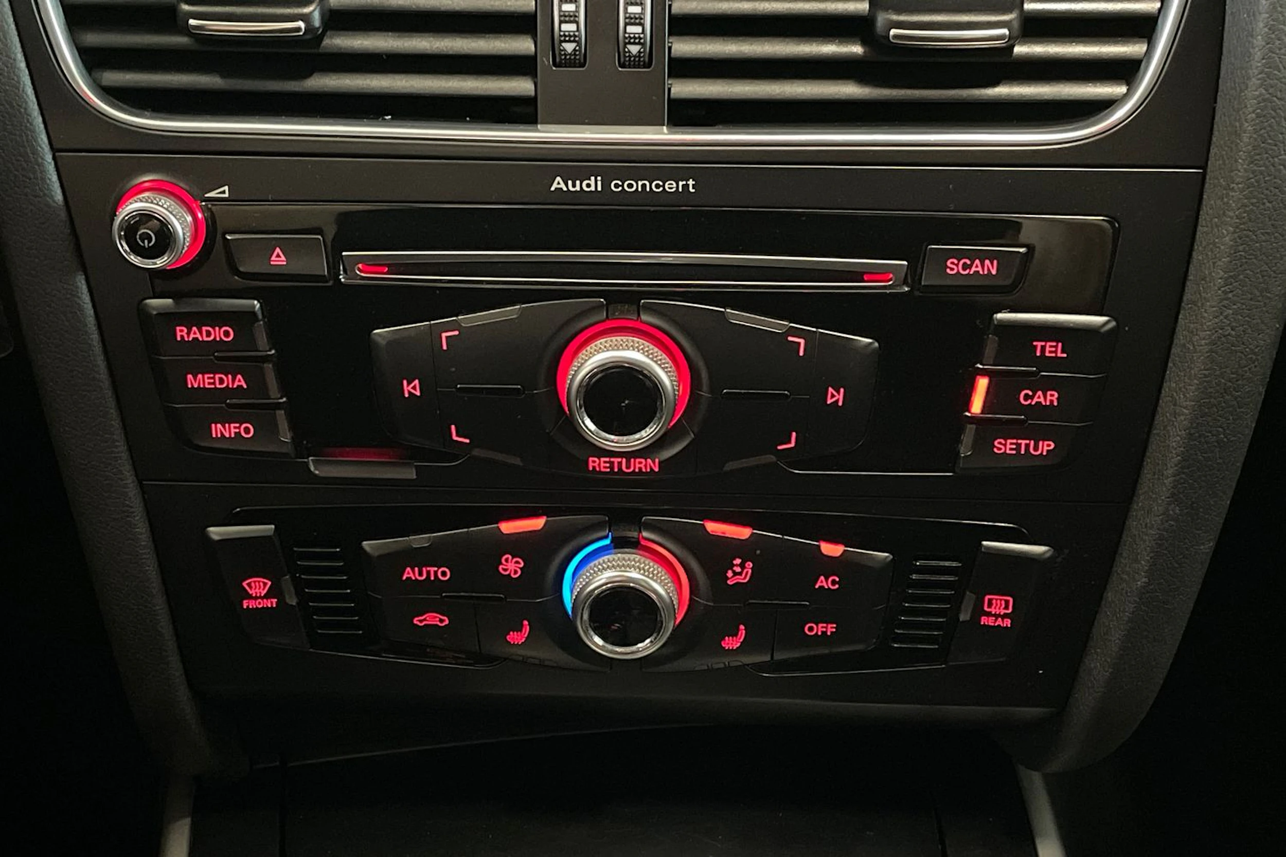 valkoinen Audi A5 2012 kuva 22.