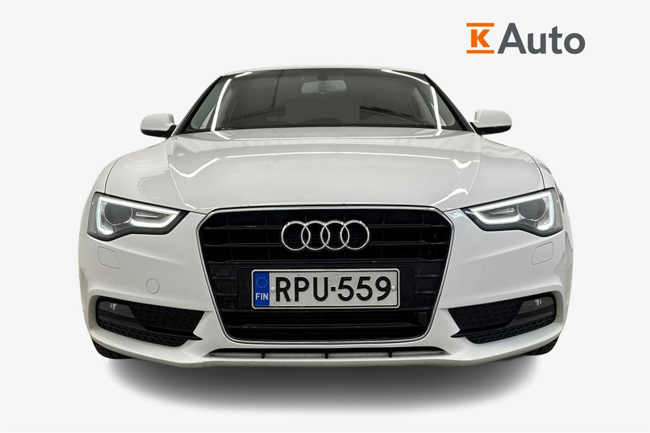 valkoinen Audi A5 2012 kuva 5.