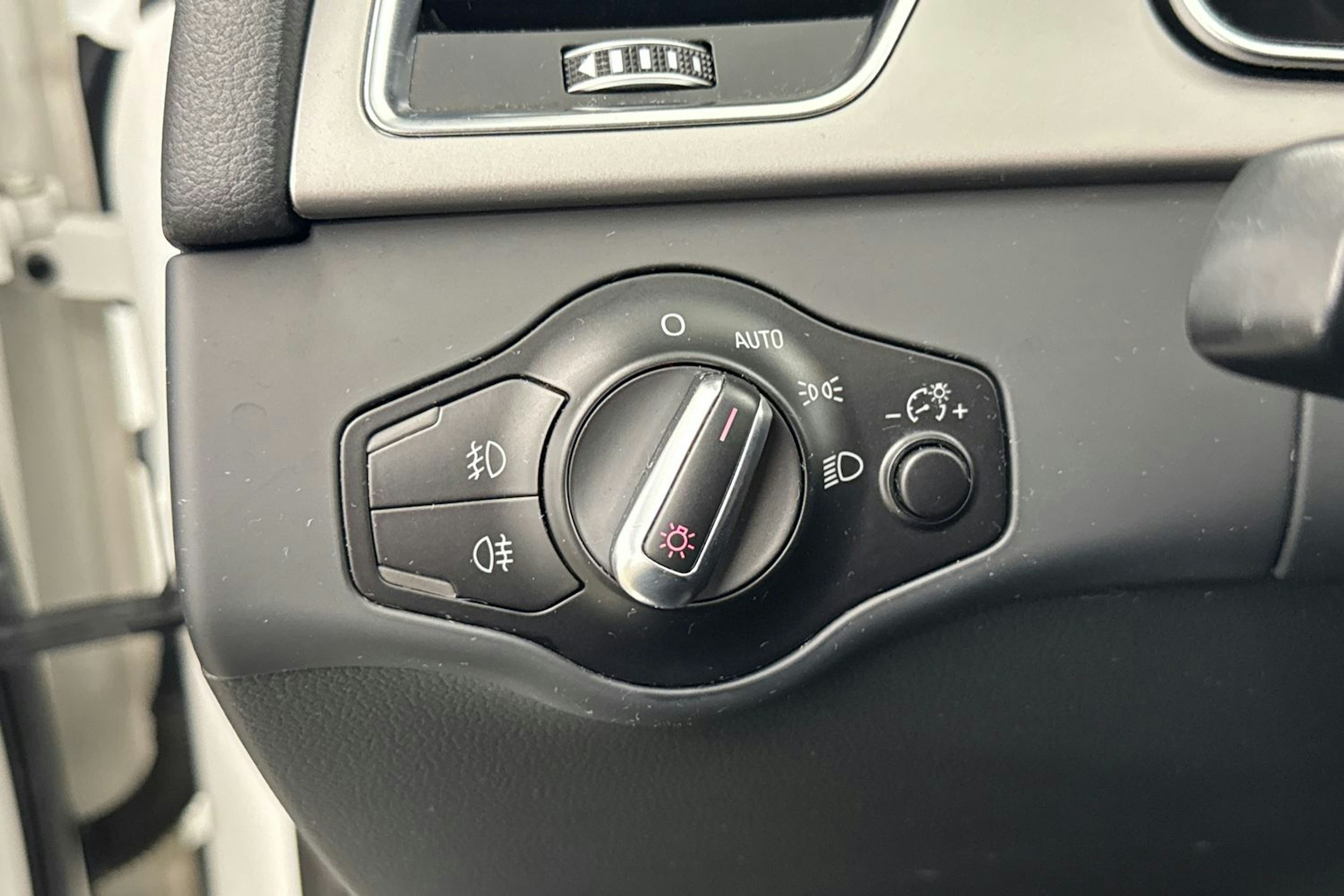 valkoinen Audi A5 2012 kuva 18.