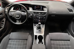 punainen Audi A5 2013 kuva 9.