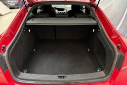 punainen Audi A5 2013 kuva 14.