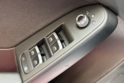 punainen Audi A5 2013 kuva 16.