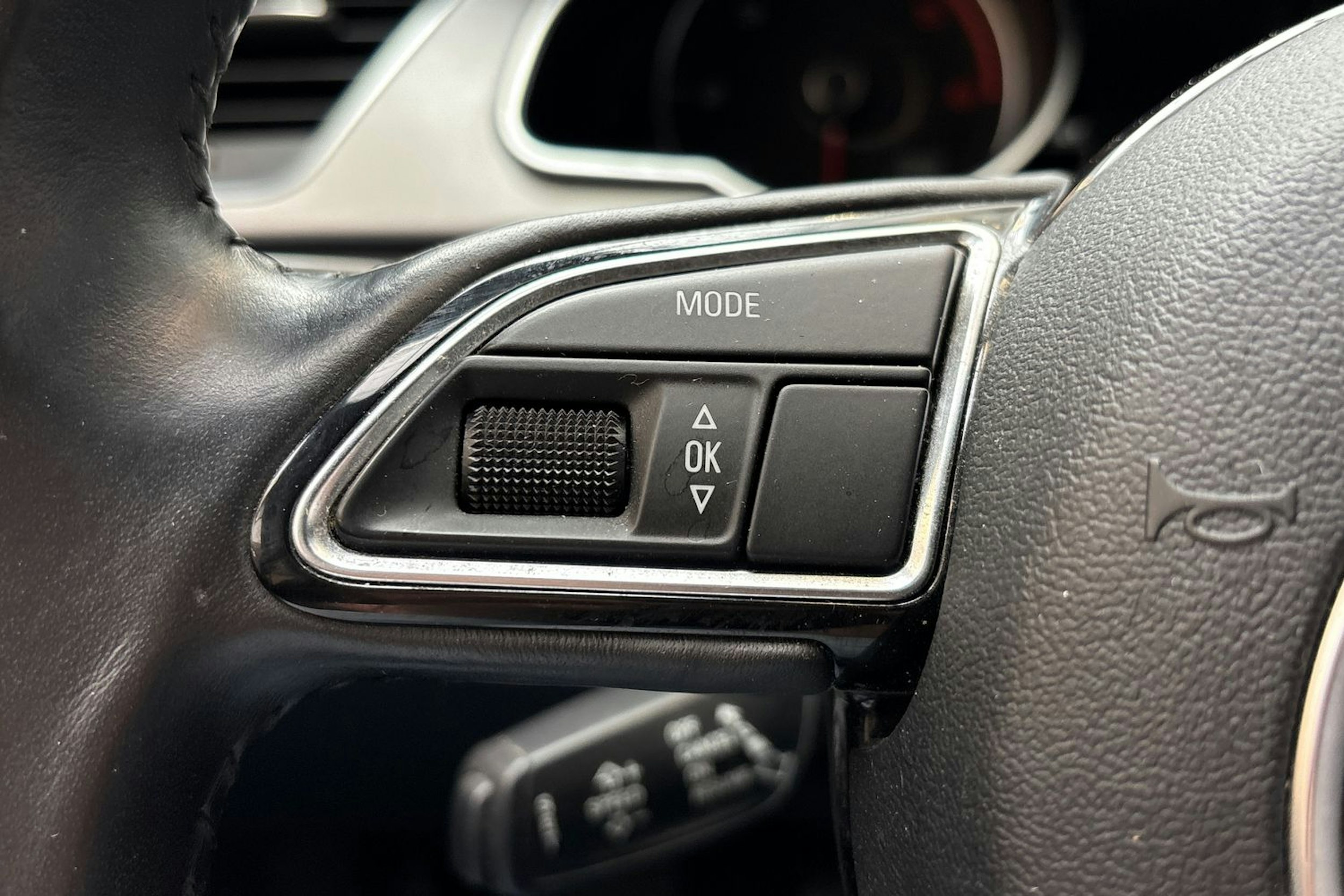 punainen Audi A5 2013 kuva 18.