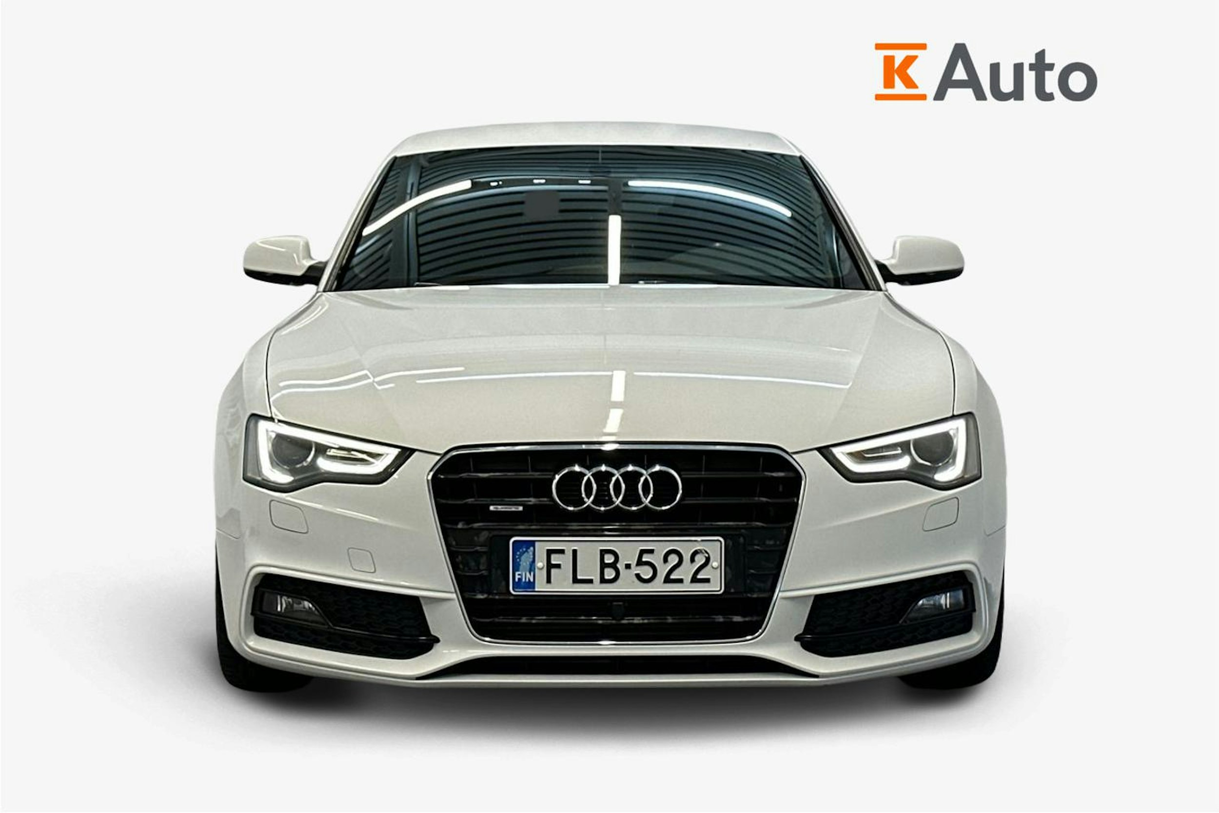 valkoinen Audi A5 2013 kuva 5.