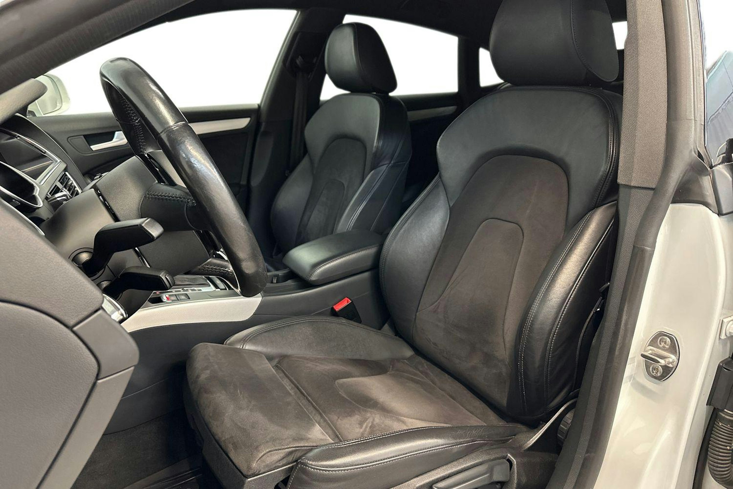 valkoinen Audi A5 2013 kuva 9.