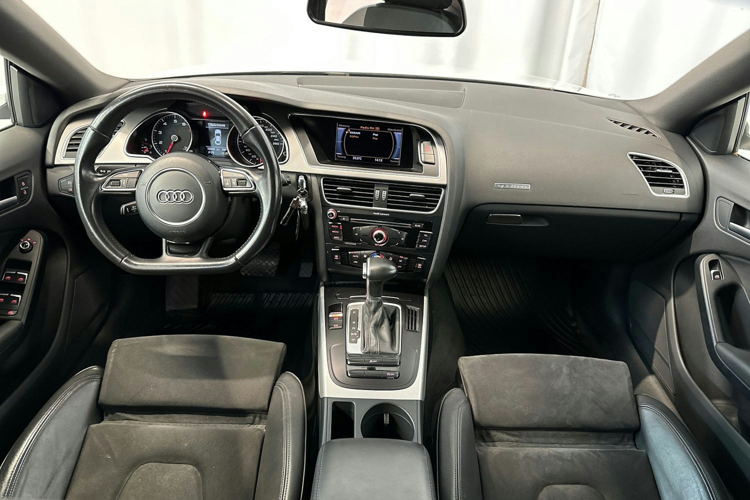 valkoinen Audi A5 2013 kuva 15.