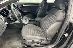 musta Audi A5 2013 kuva 13.
