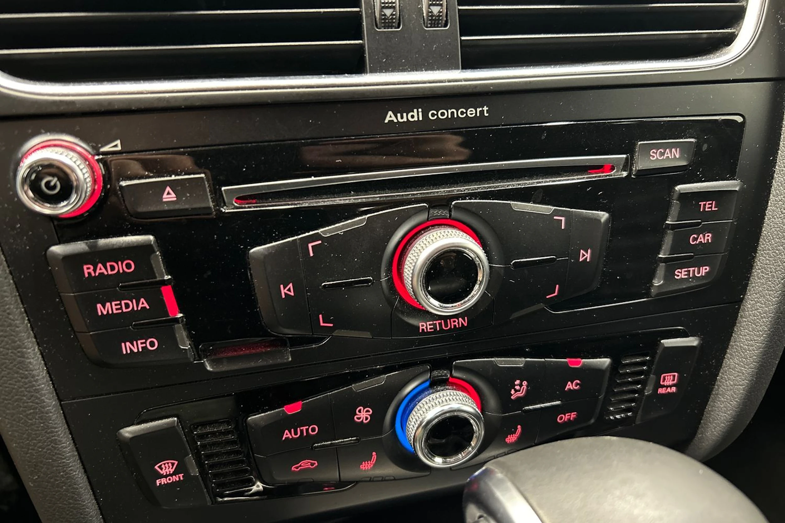 musta Audi A5 2013 kuva 22.