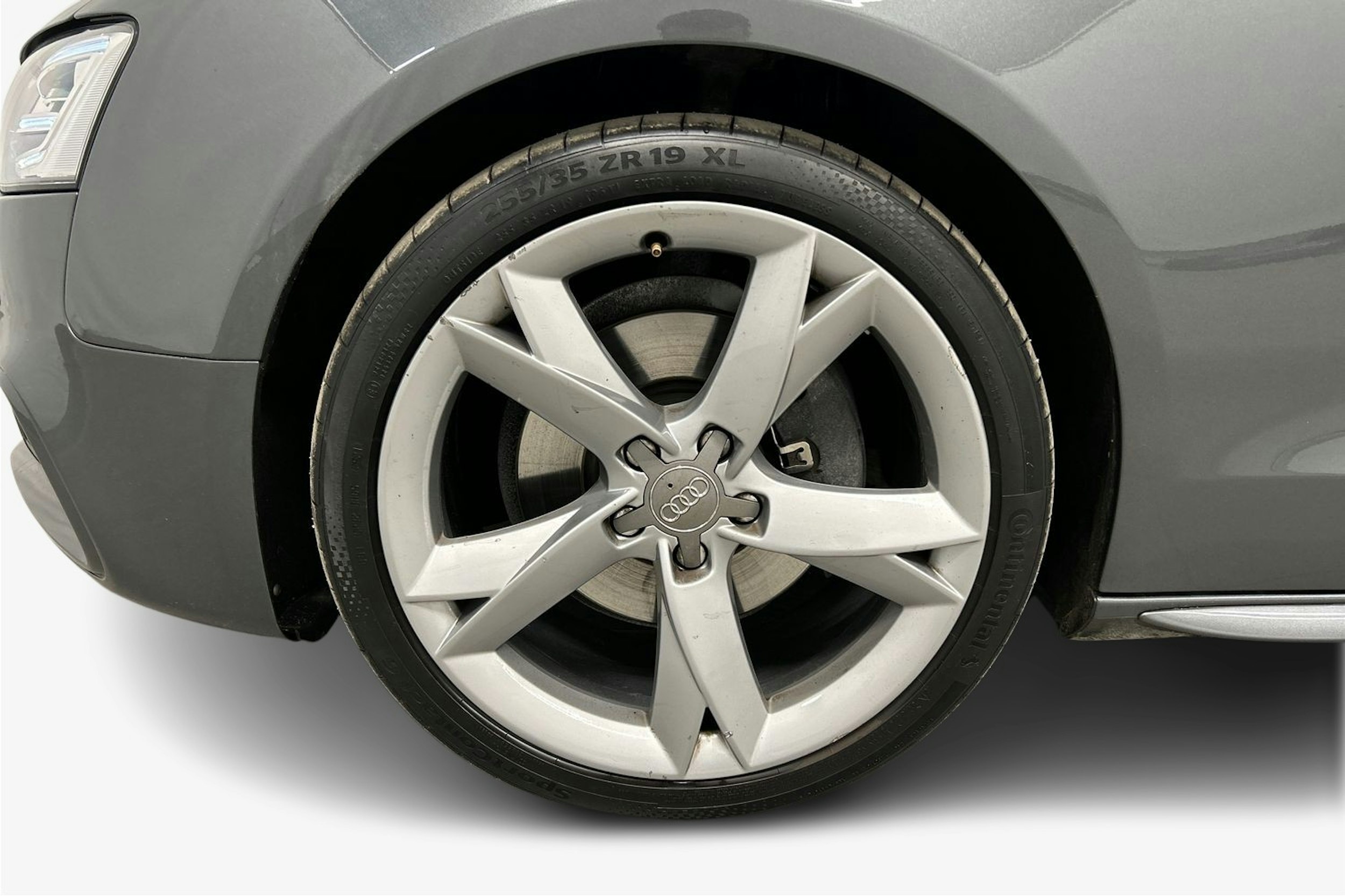 harmaa Audi A5 2013 kuva 9.