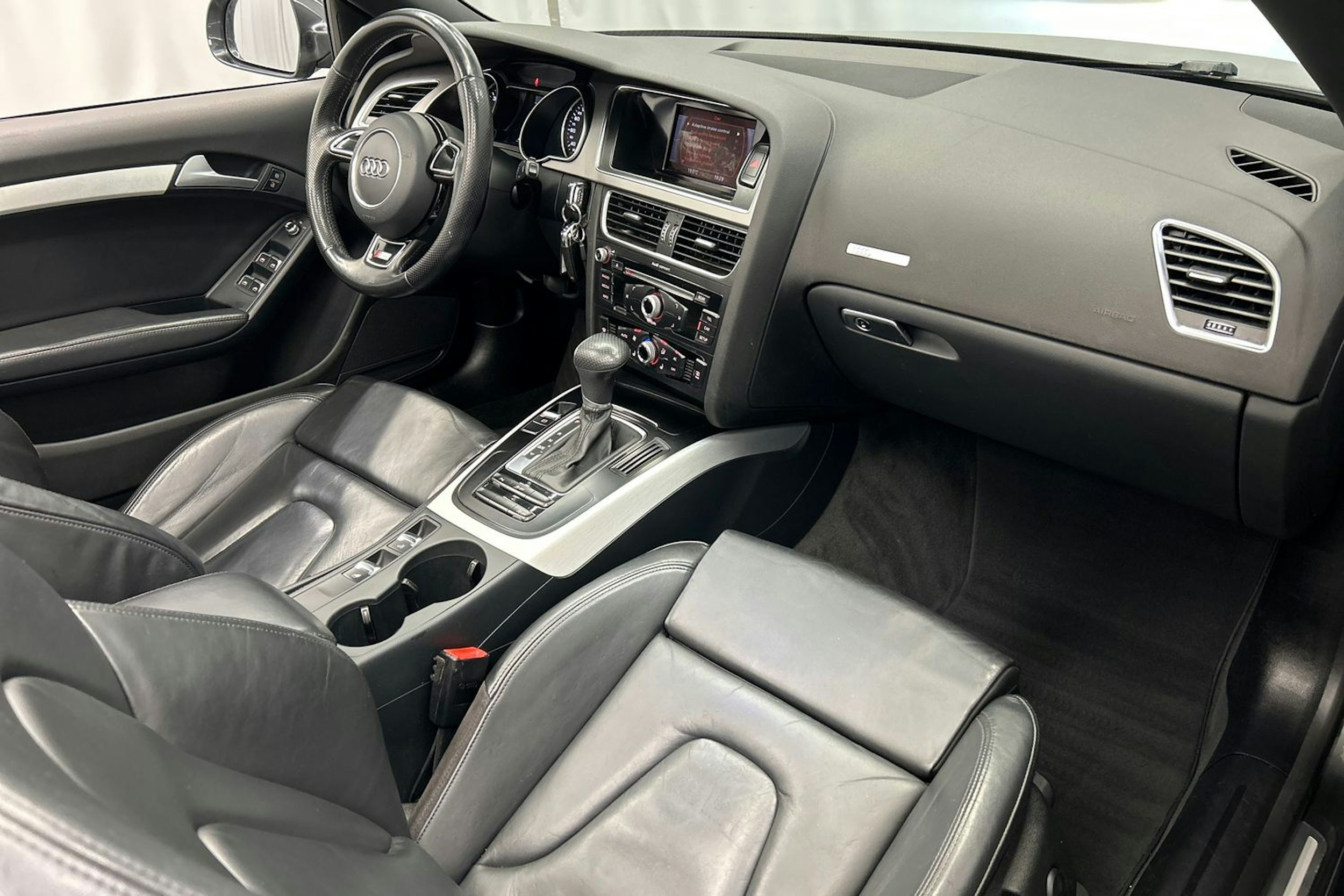 harmaa Audi A5 2013 kuva 11.