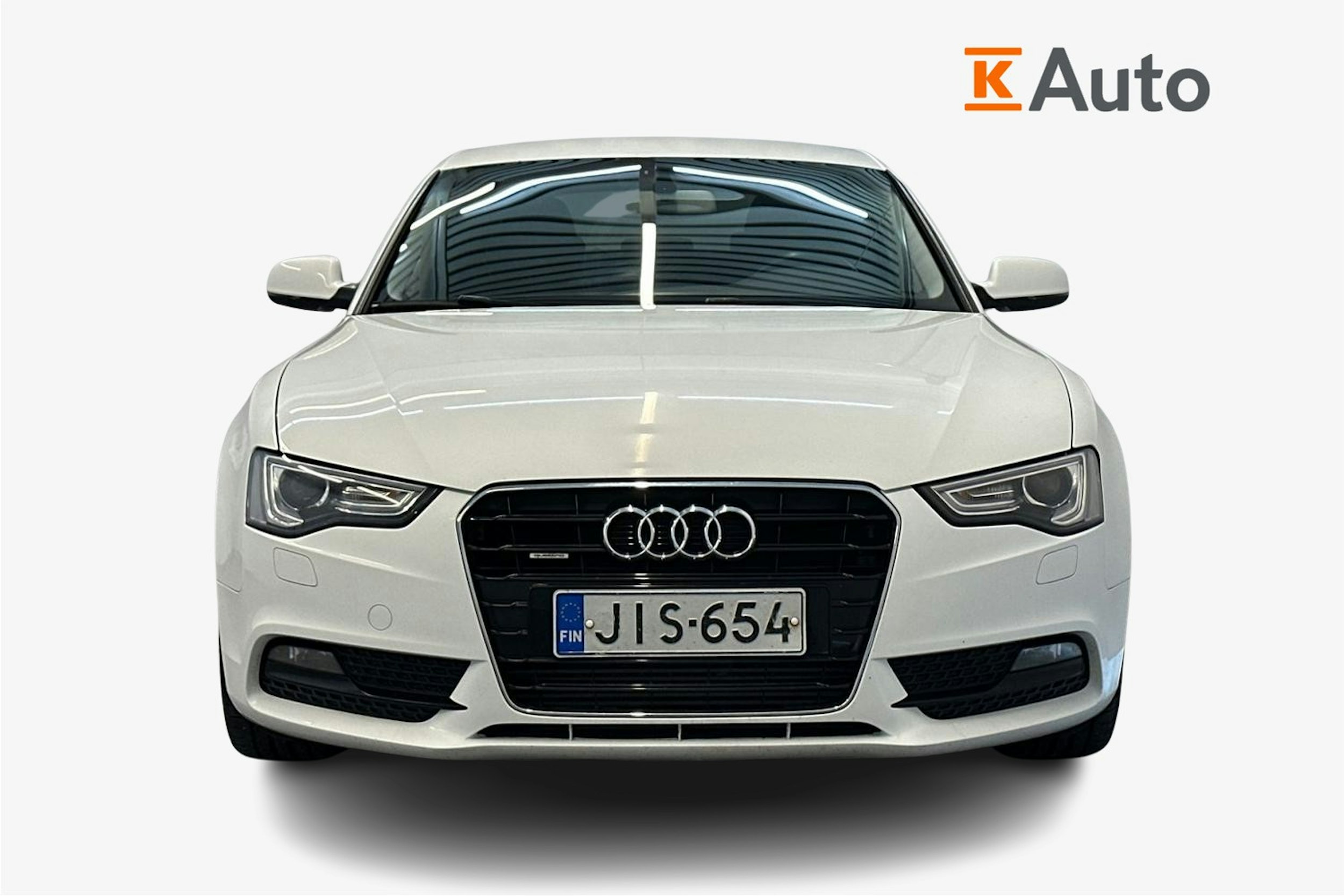 valkoinen Audi A5 2013 kuva 5.