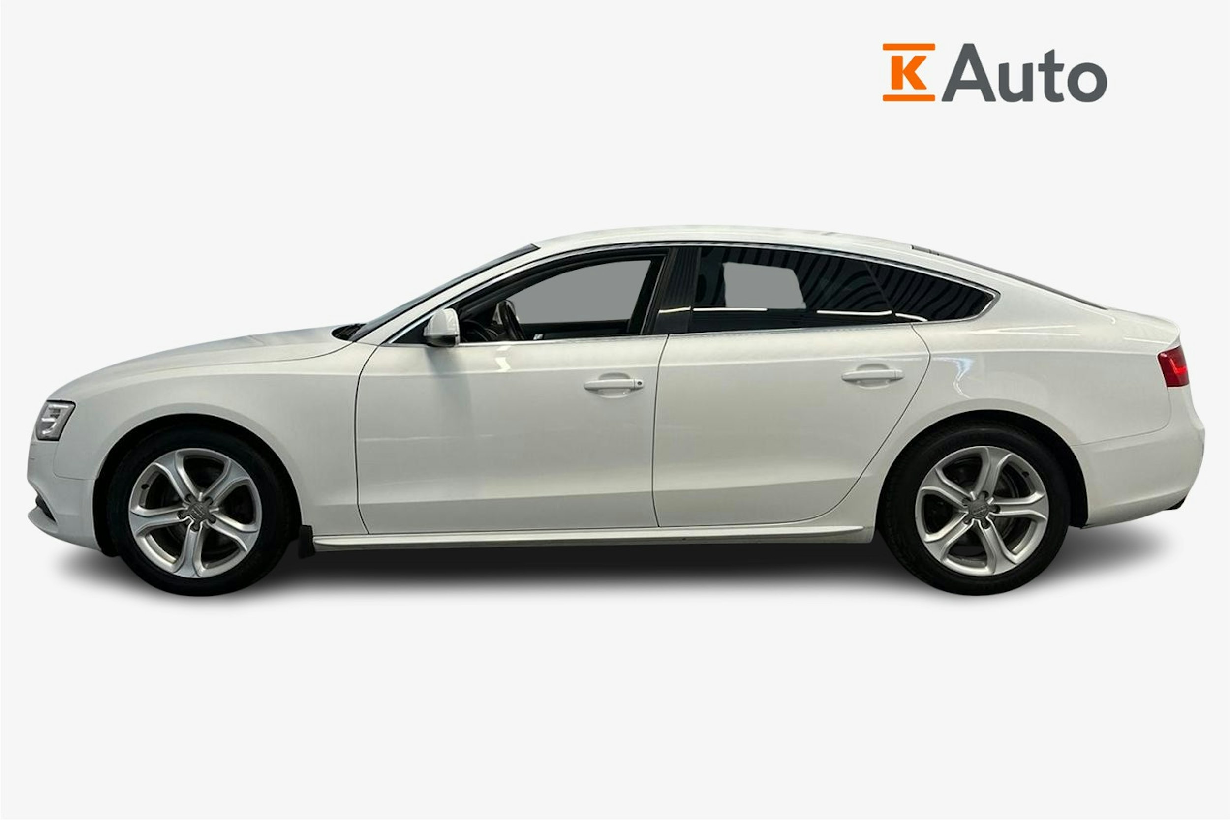 valkoinen Audi A5 2013 kuva 6.