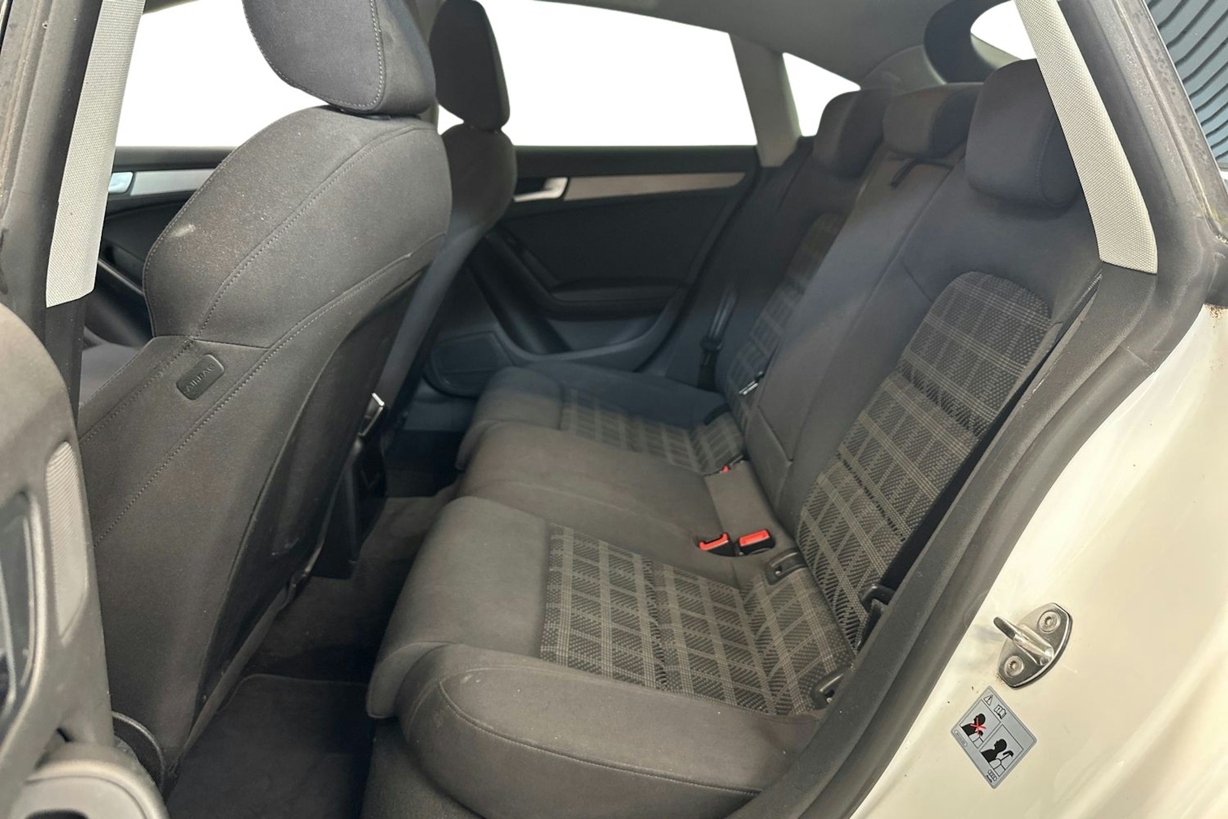 valkoinen Audi A5 2013 kuva 10.