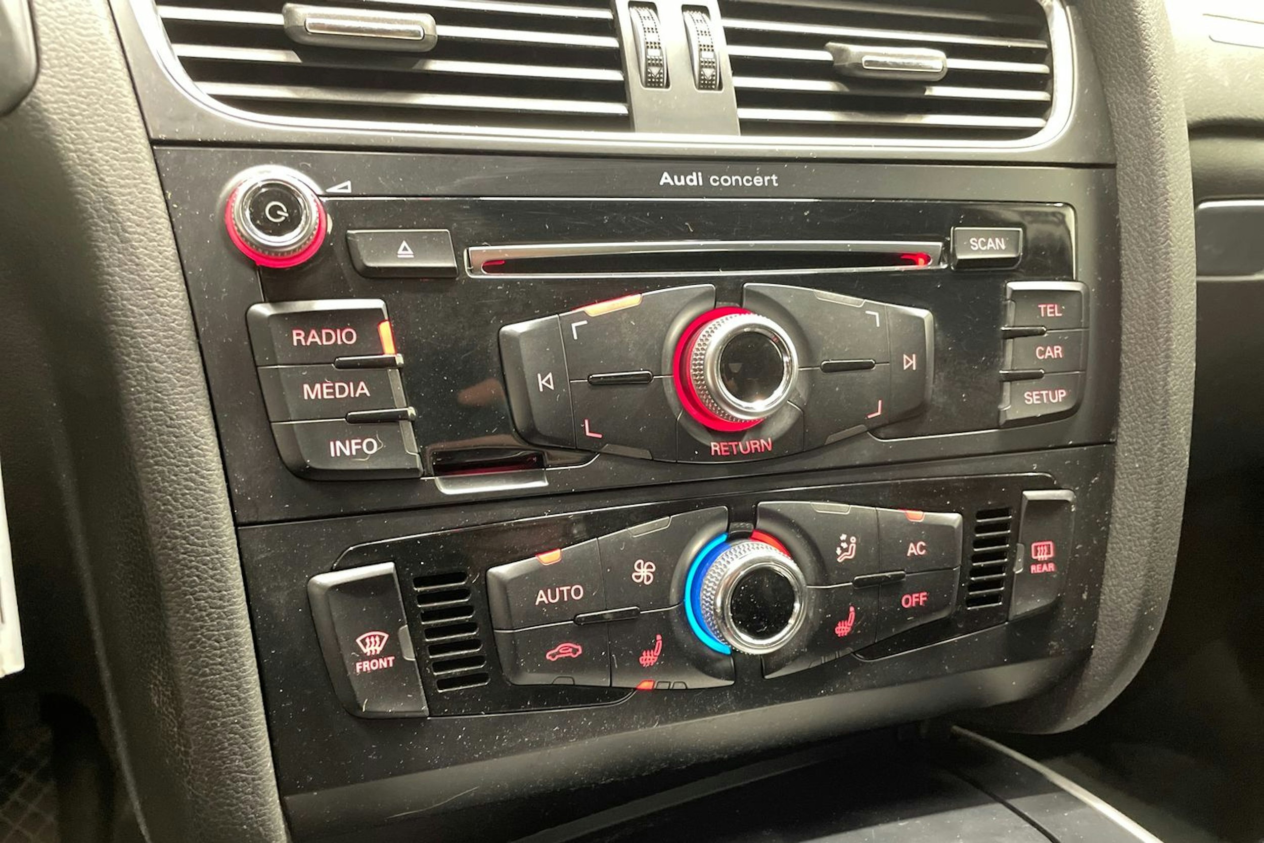 Musta Audi A5 2013 kuva 18.