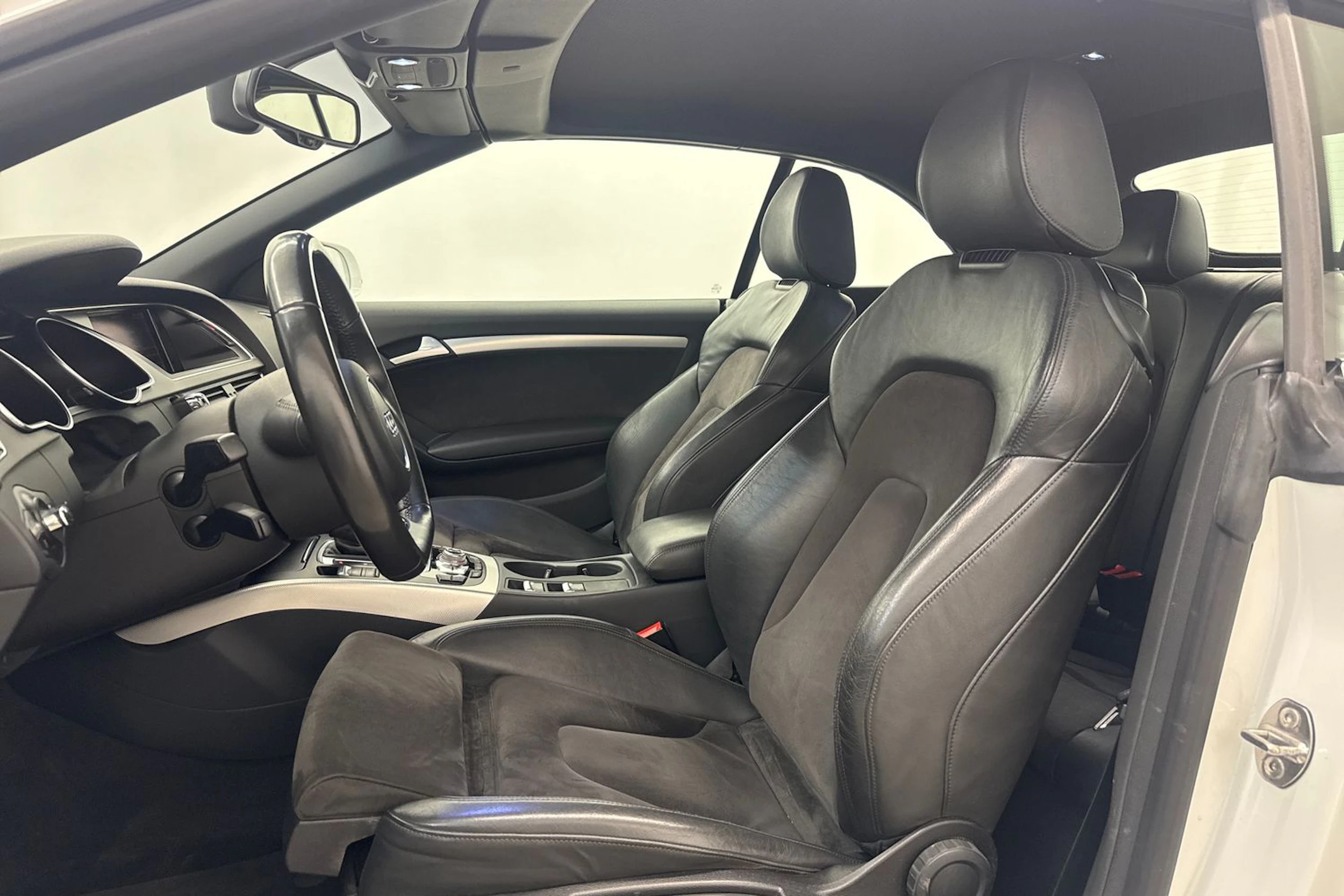 Valkoinen Audi A5 2013 kuva 12.