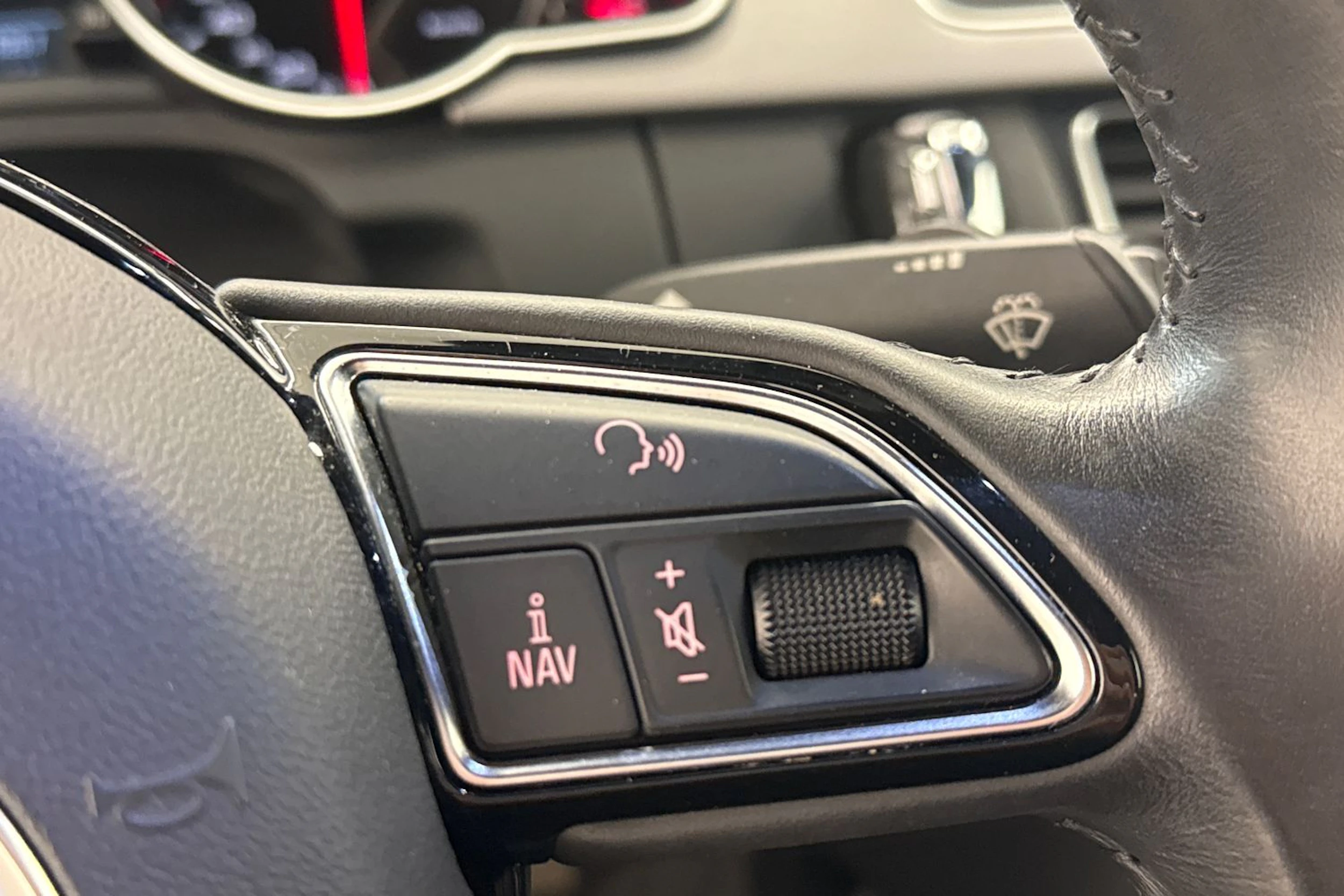 Valkoinen Audi A5 2013 kuva 15.