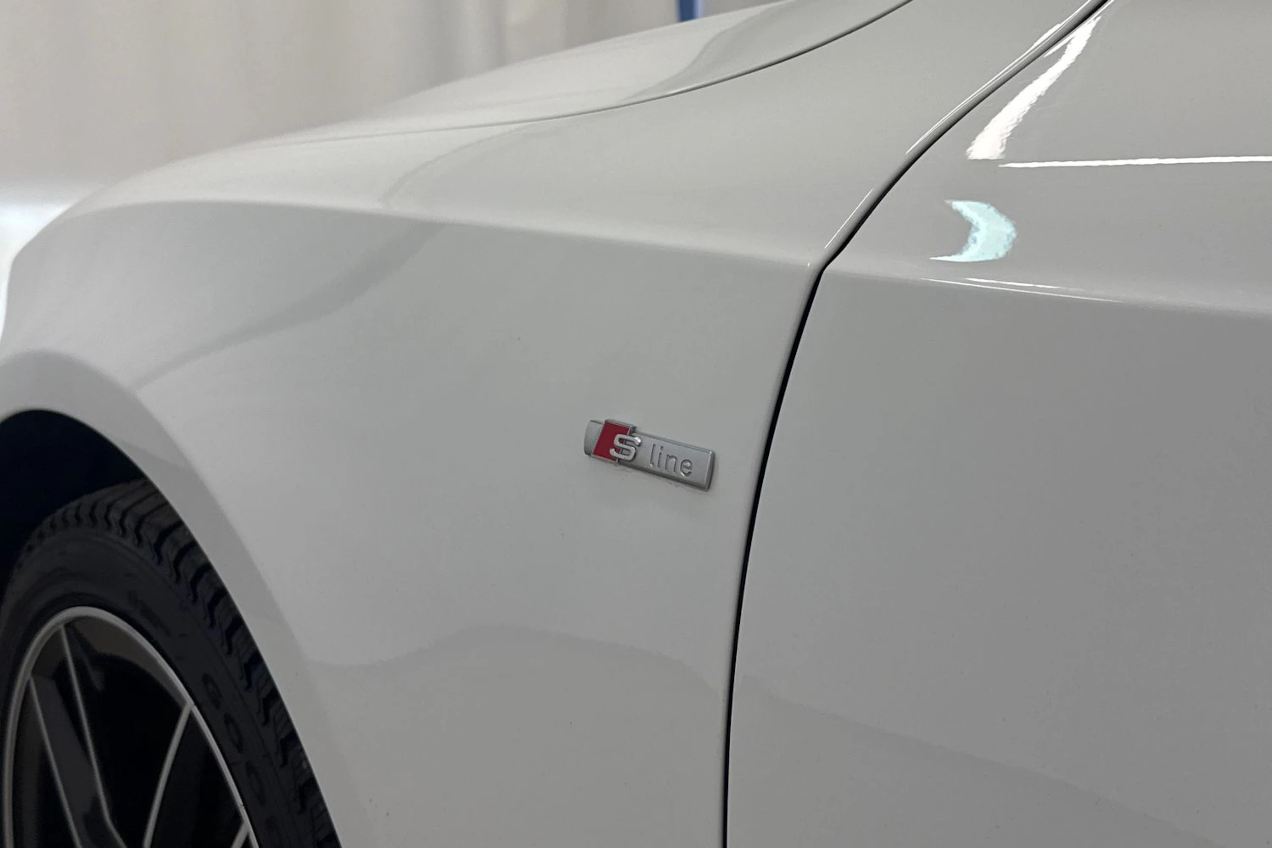 Valkoinen Audi A5 2013 kuva 26.