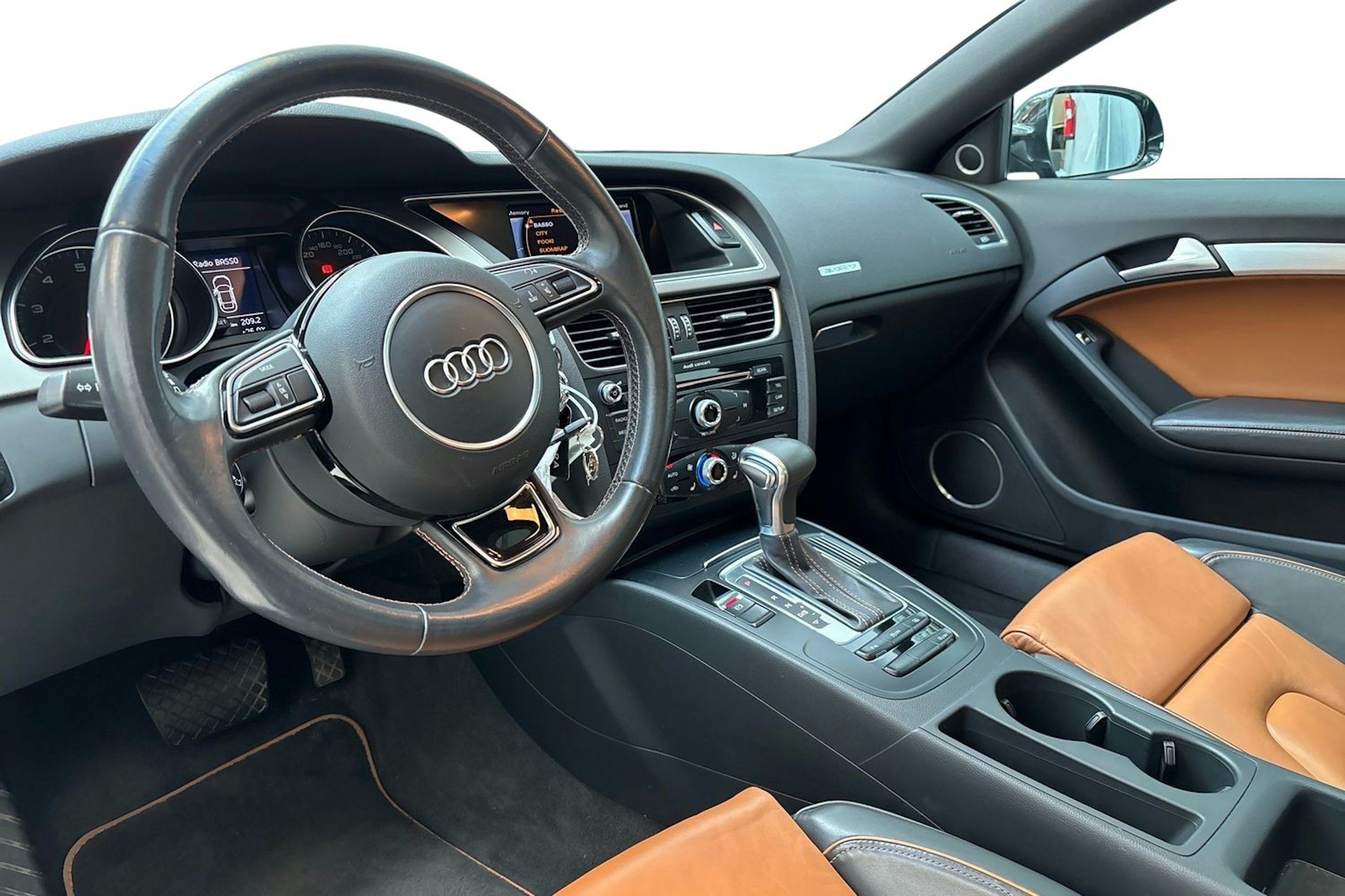musta Audi A5 2013 kuva 7.