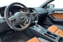 musta Audi A5 2013 kuva 7.