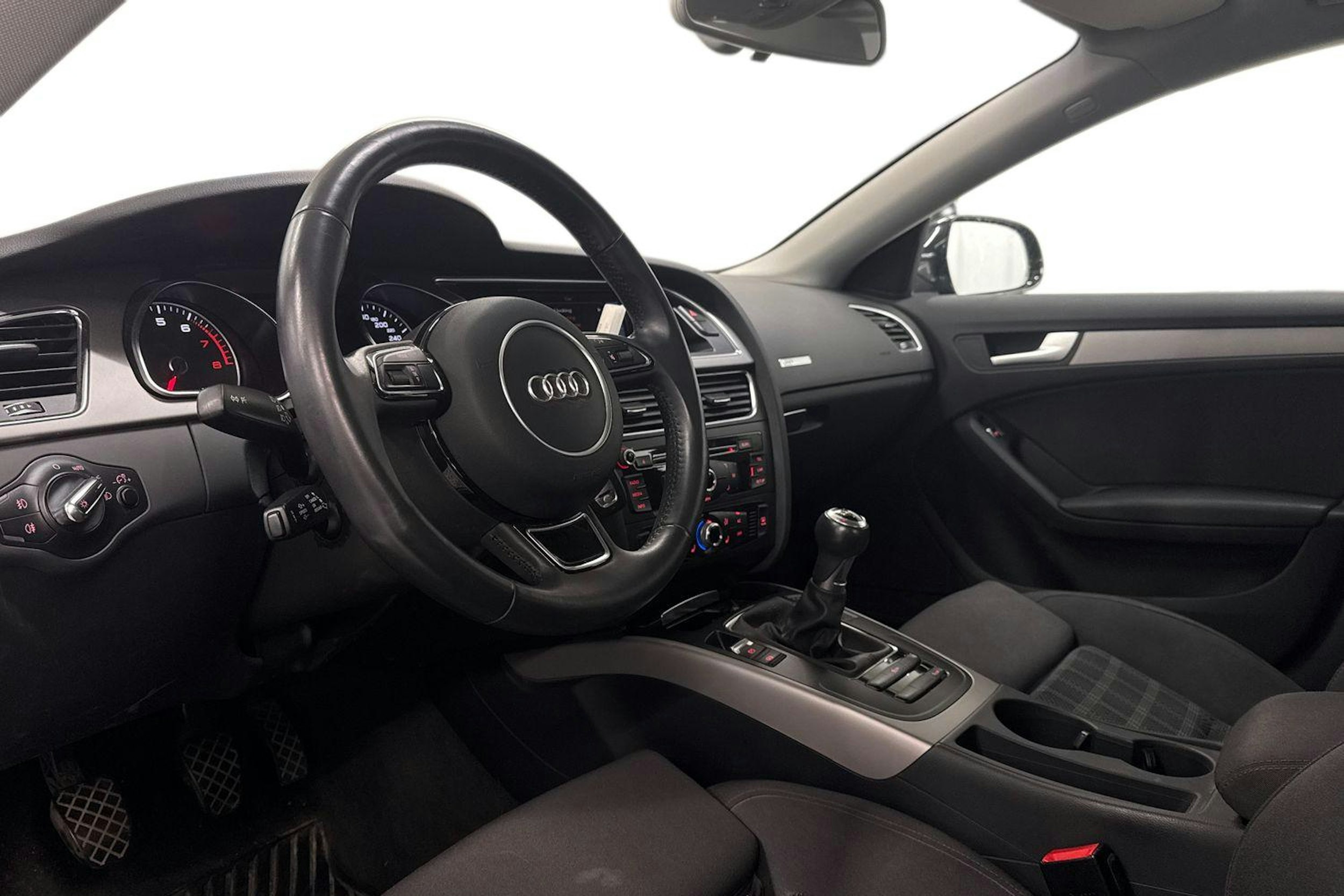 Musta Audi A5 2013 kuva 3.