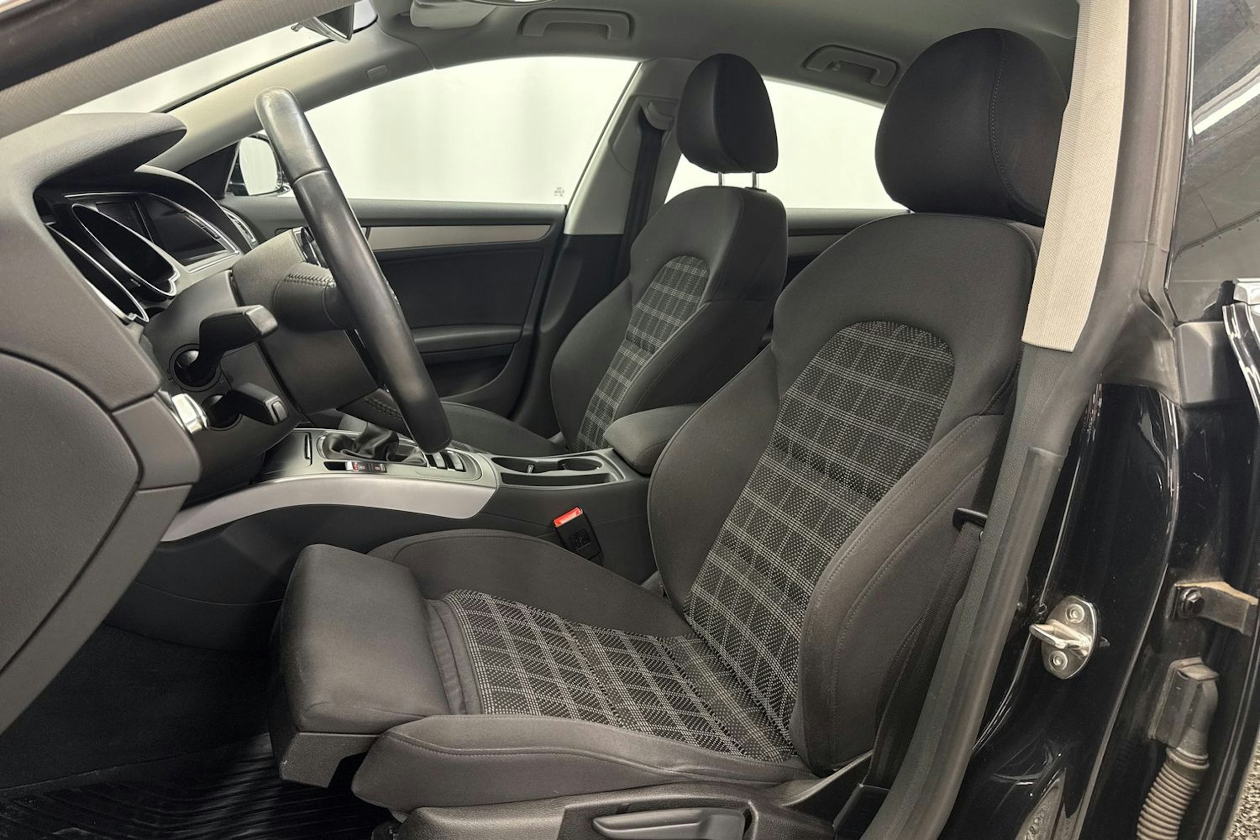 Musta Audi A5 2013 kuva 11.