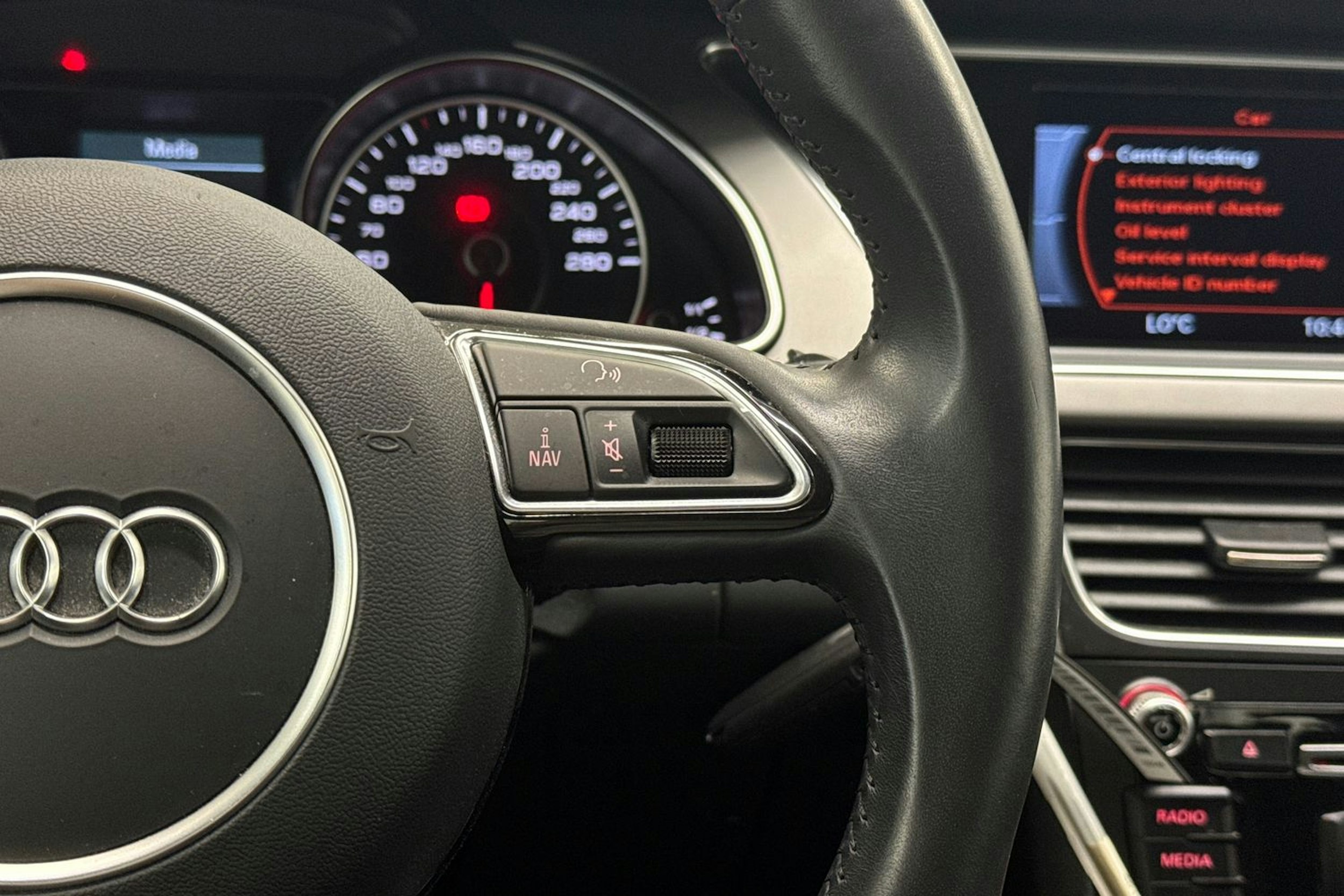 Musta Audi A5 2013 kuva 16.