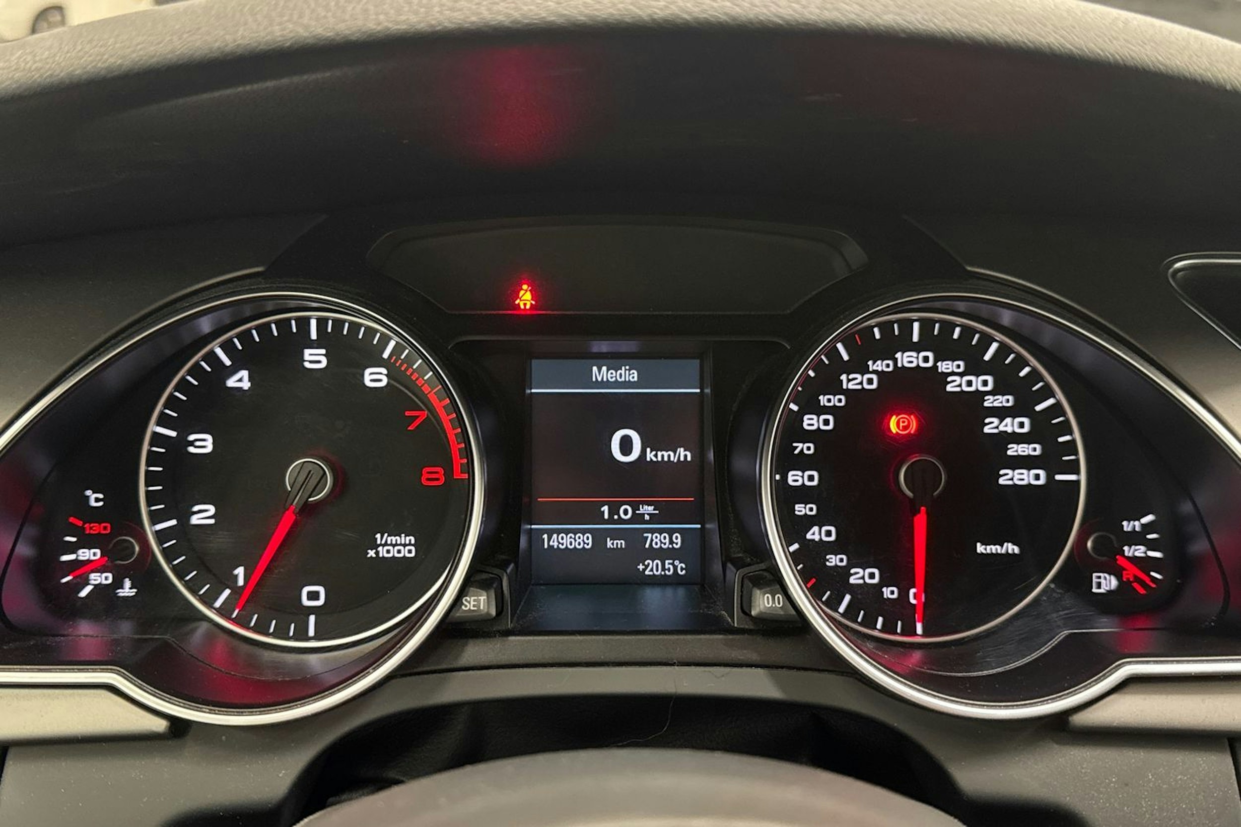 Musta Audi A5 2013 kuva 18.