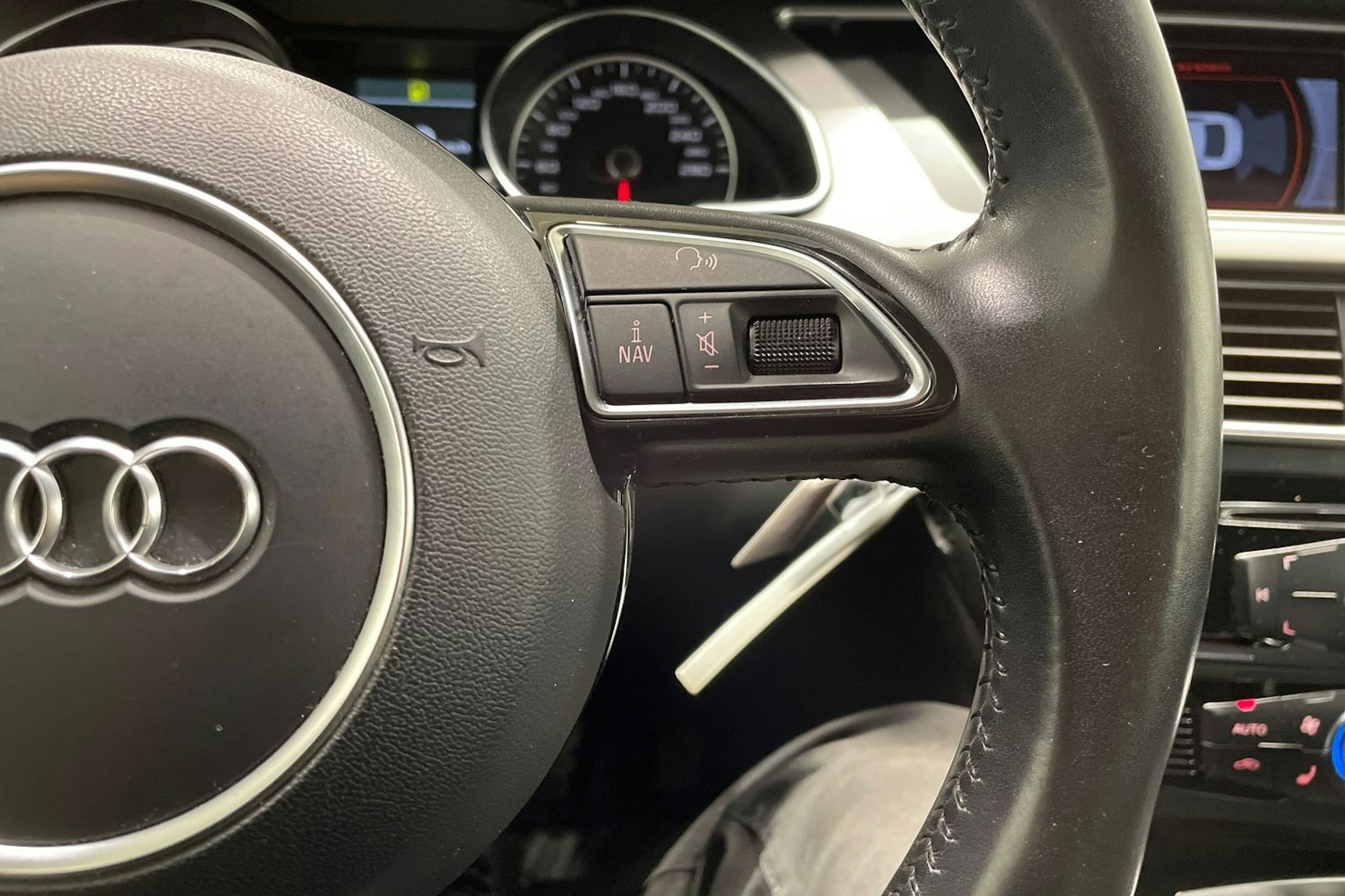 hopea Audi A5 2013 kuva 22.