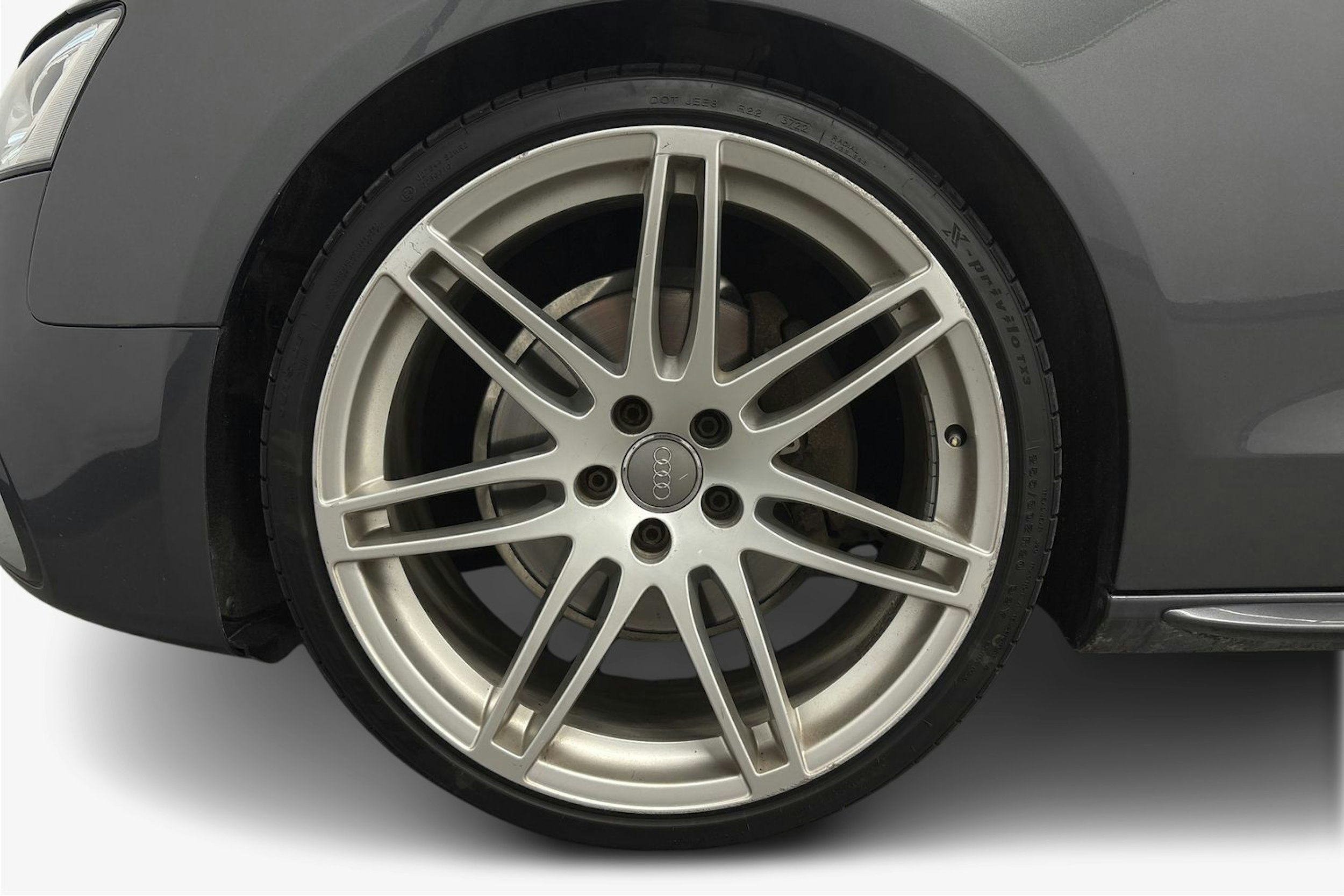 harmaa Audi A5 2013 kuva 11.