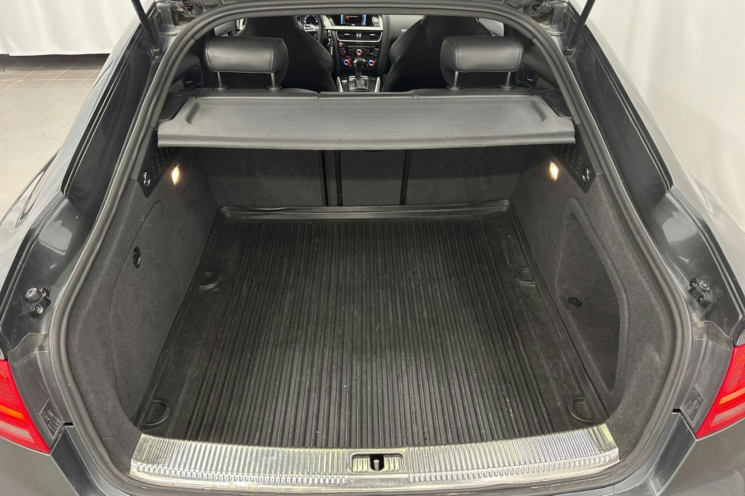 harmaa Audi A5 2013 kuva 16.