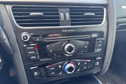 Valkoinen Audi A5 2014 kuva 16.