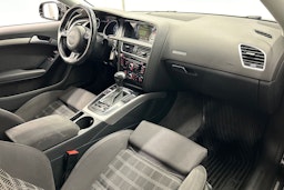 musta Audi A5 2014 kuva 14.